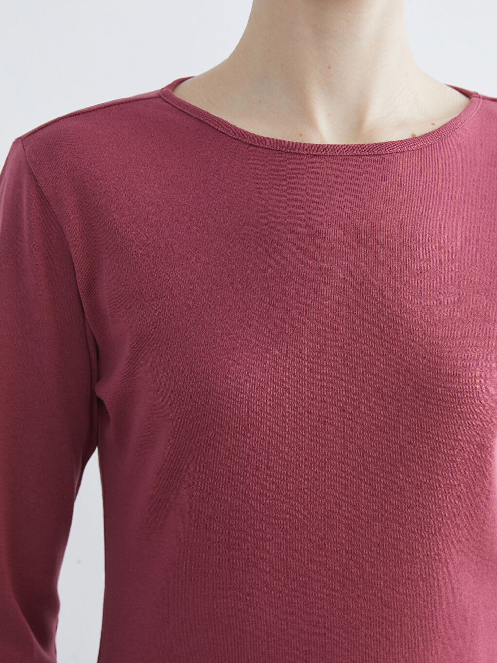 Tricou cu Guler Rotund pentru Femei-2