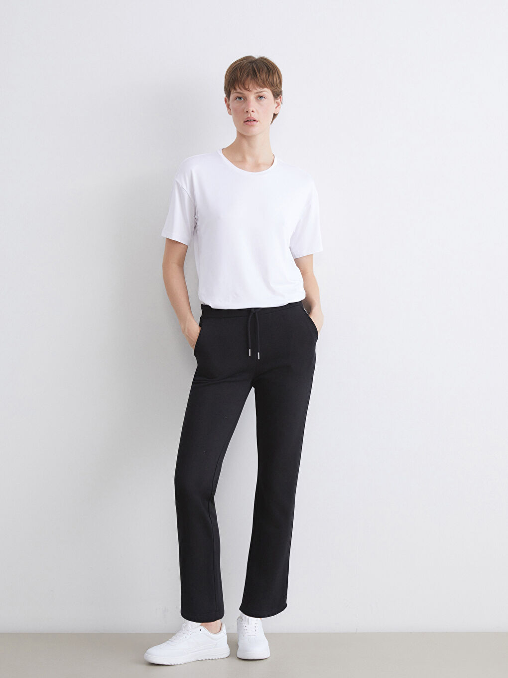 LCWAIKIKI Basic Elasticated Waist Women's Thick Sweatpants -W57948Z8-CVL