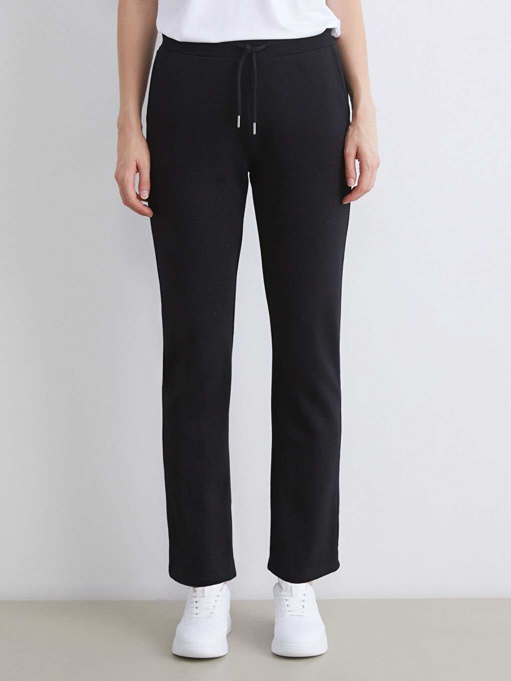 LCWAIKIKI Basic Elasticated Waist Women's Thick Sweatpants -W57948Z8-CVL