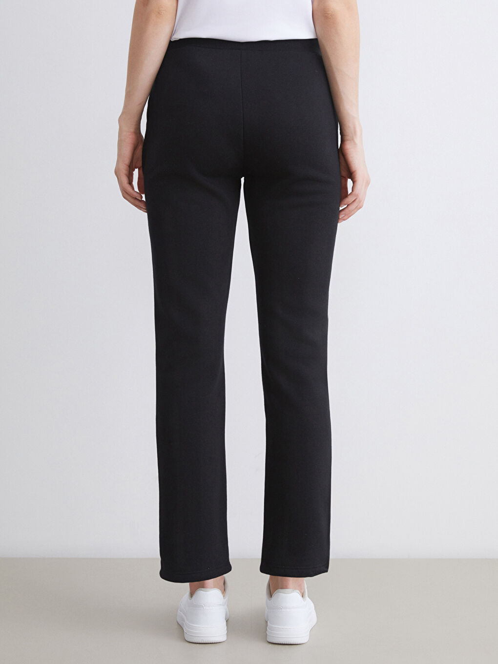 LCWAIKIKI Basic Elasticated Waist Women's Thick Sweatpants -W57948Z8-CVL