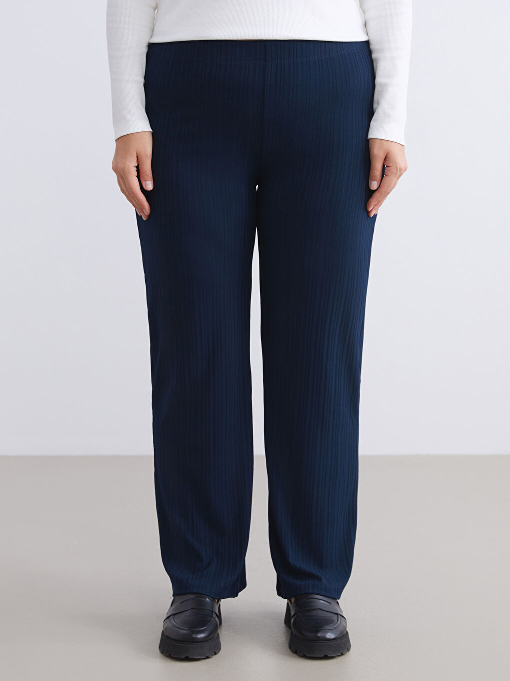 Elastic Waist Textured Women's Sweatpants-5