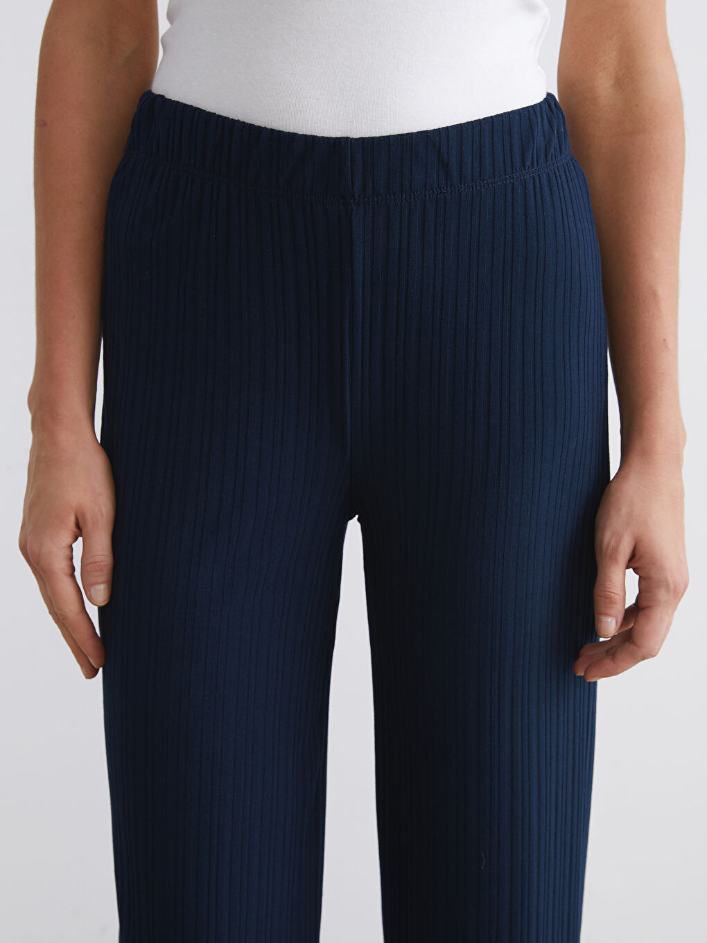 LCWAIKIKI Classic Woman NAVY Sweatpants -W57950Z8-E1J