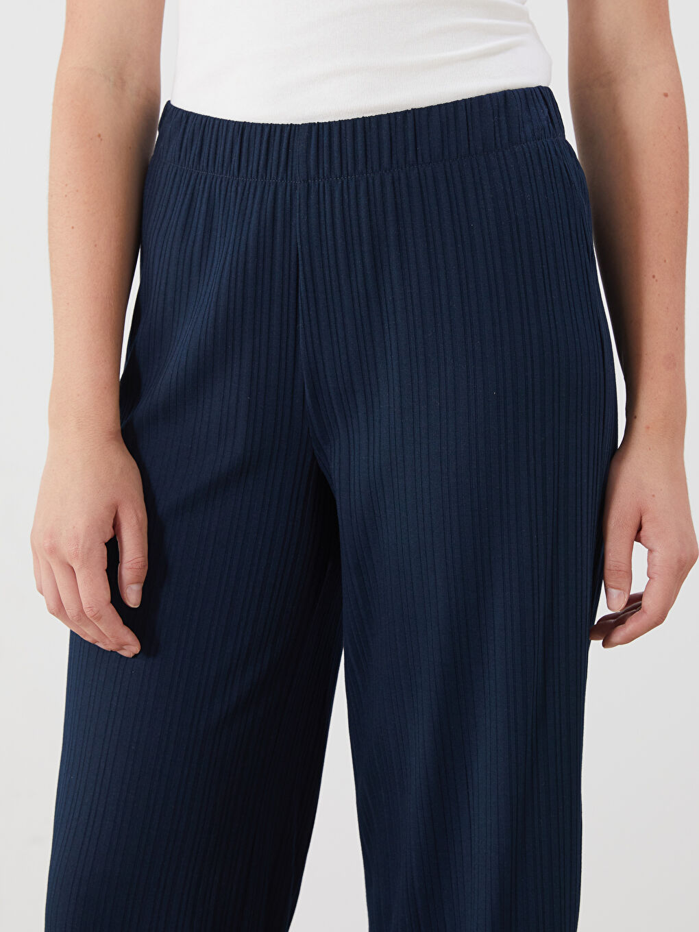 LCWAIKIKI Classic Woman NAVY Sweatpants -W57950Z8-HRC
