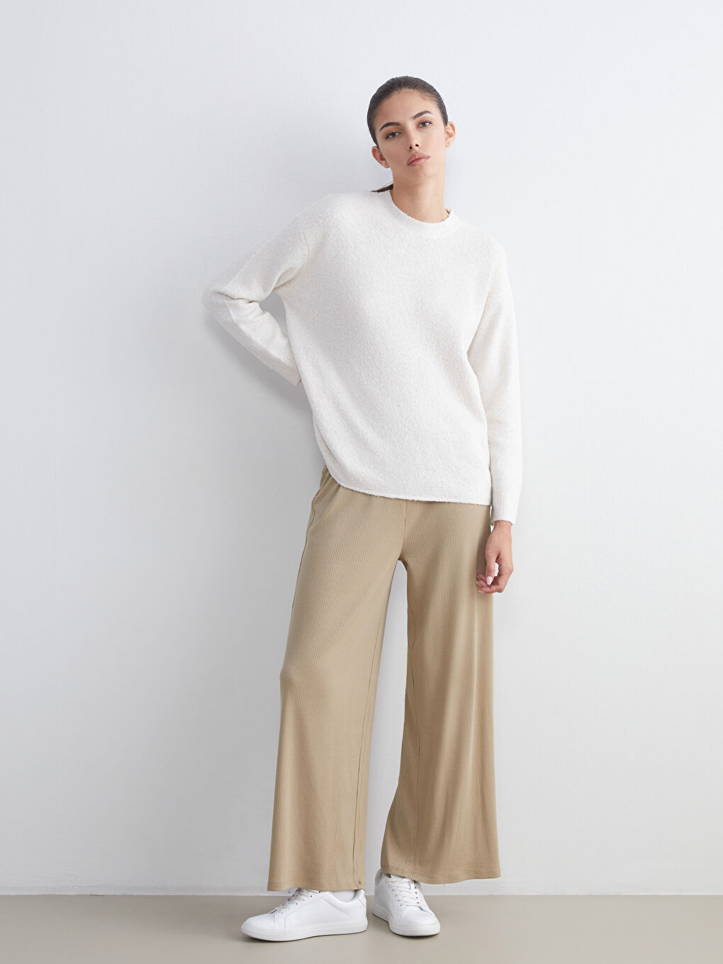 LCWAIKIKI Basic Women's Sweatpants with Elastic Waist -W57952Z8-GVP