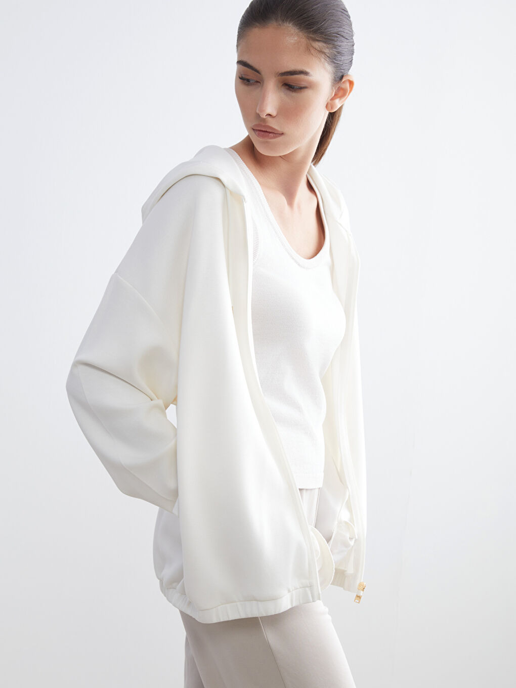 LCWAIKIKI Classic Hooded Oversize Women's Zipper Sweatshirt -W57958Z8-FES