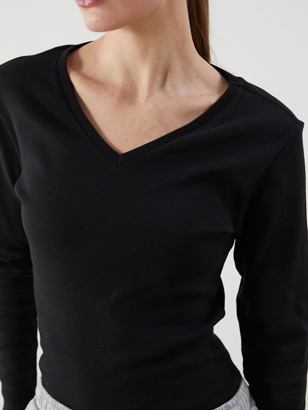 LCWAIKIKI Basic V Neck Women's T-Shirt -W57961Z8-CVL