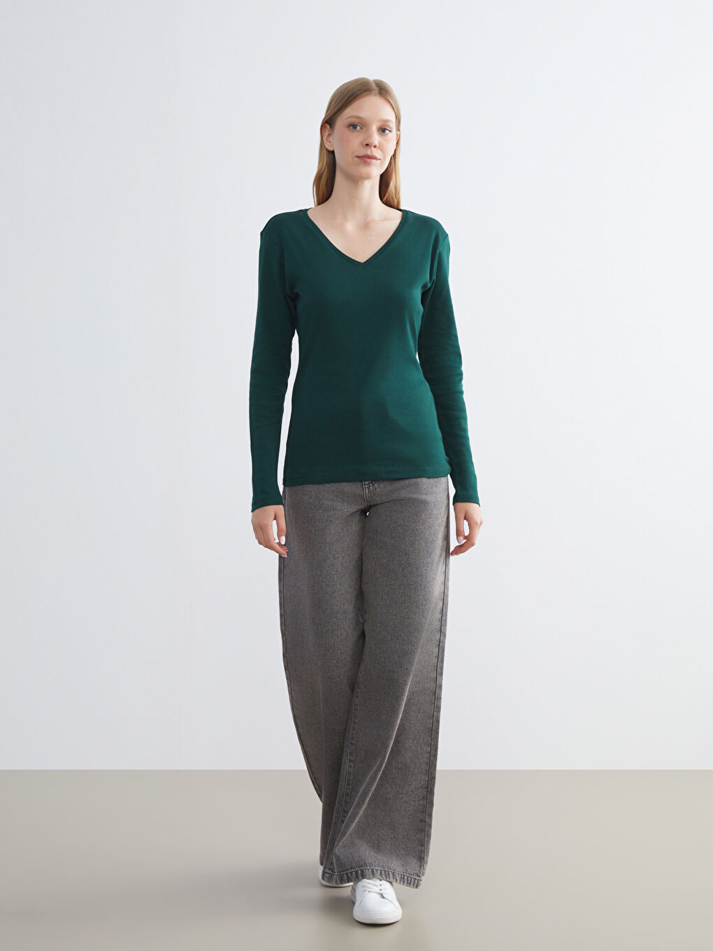 Yeşil V Yaka Uzun Kollu Kadın Tişört-2