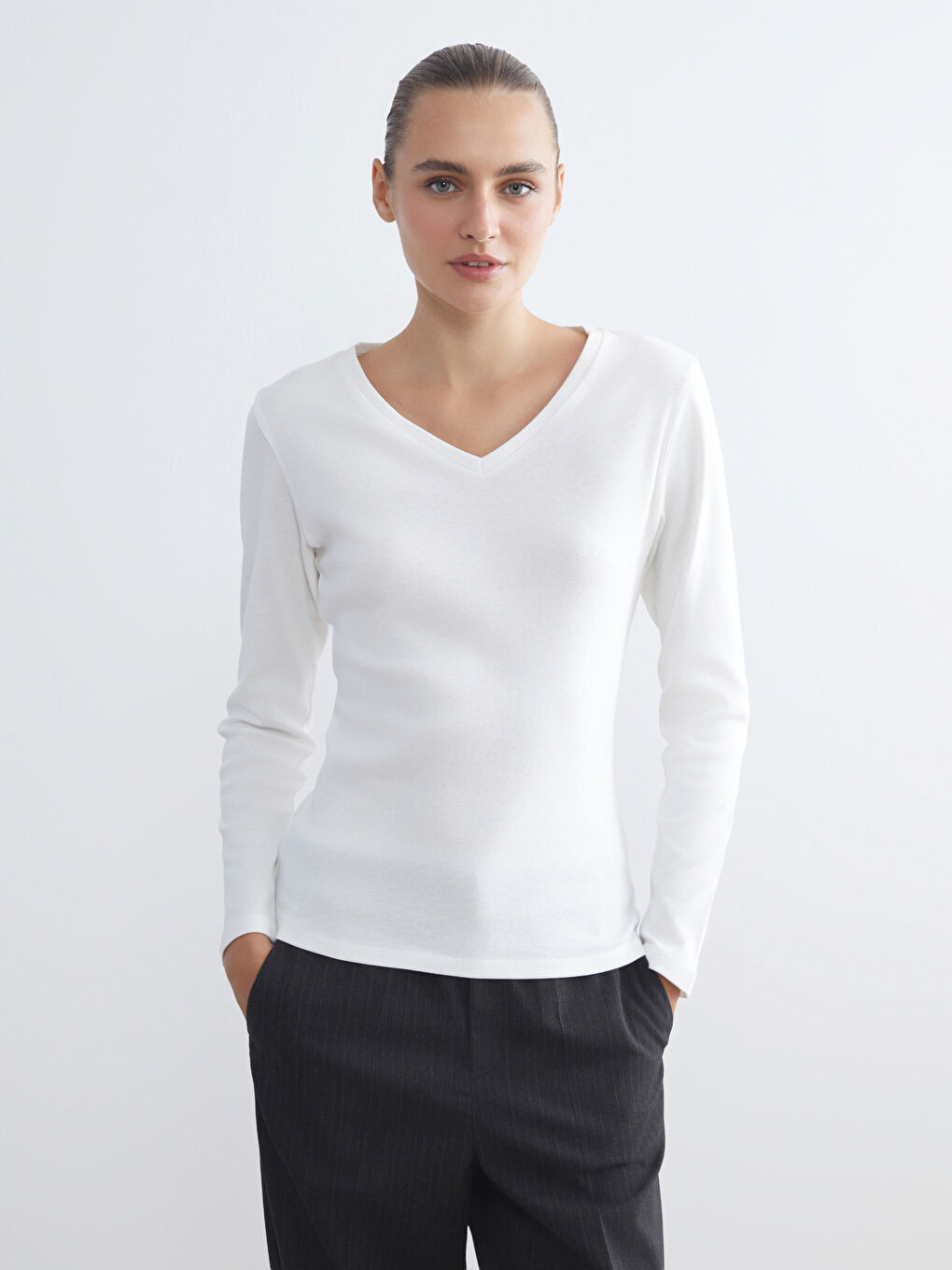LCWAIKIKI Basic V Neck Women's T-Shirt -W57961Z8-R9J