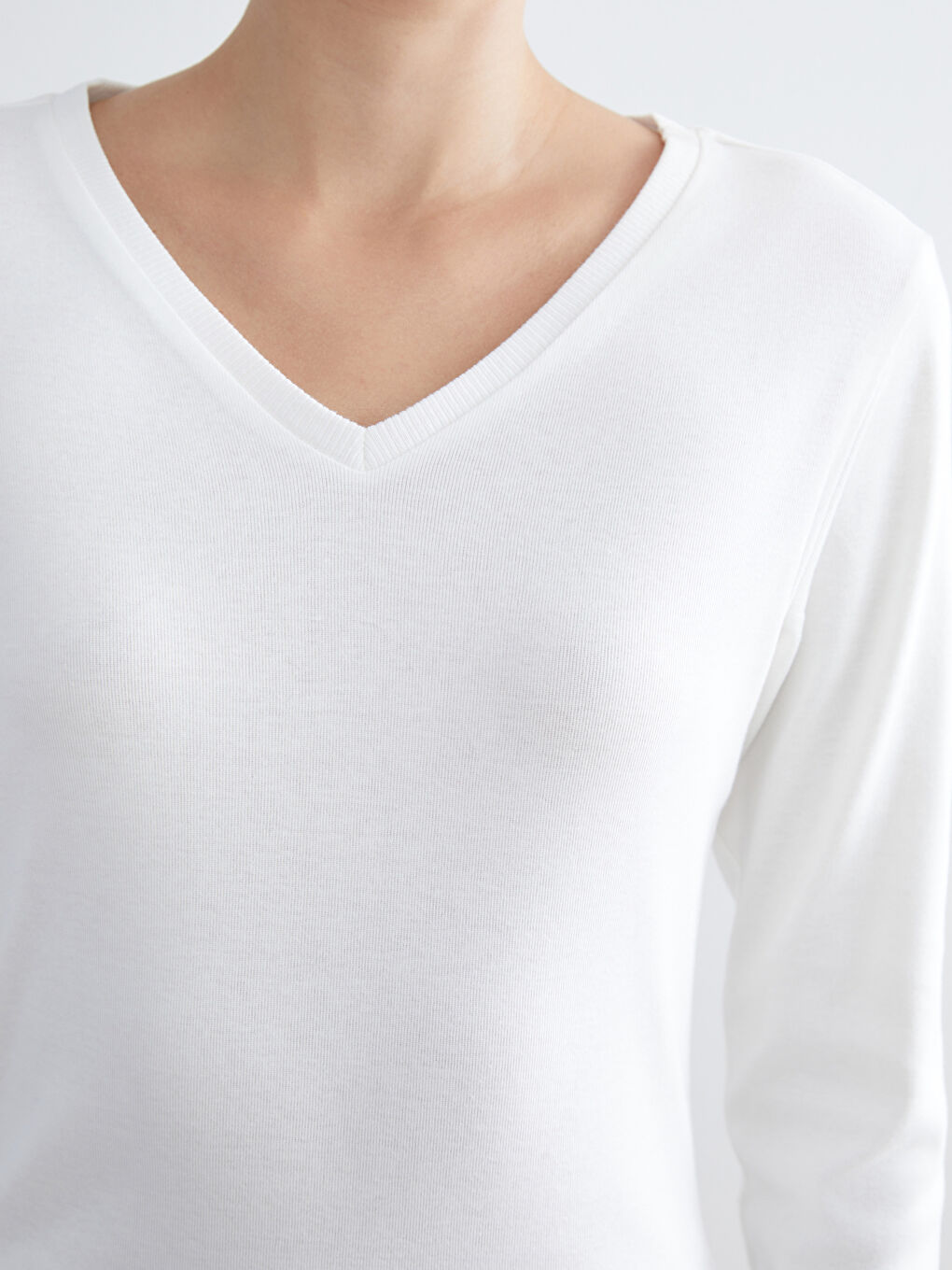 LCWAIKIKI Basic V Neck Women's T-Shirt -W57961Z8-R9J