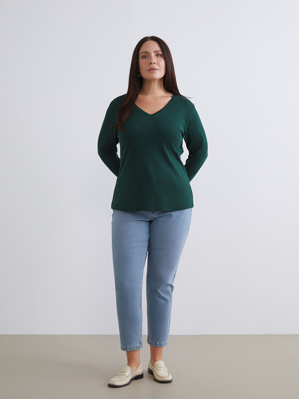 Yeşil V Yaka Uzun Kollu Kadın Tişört-5