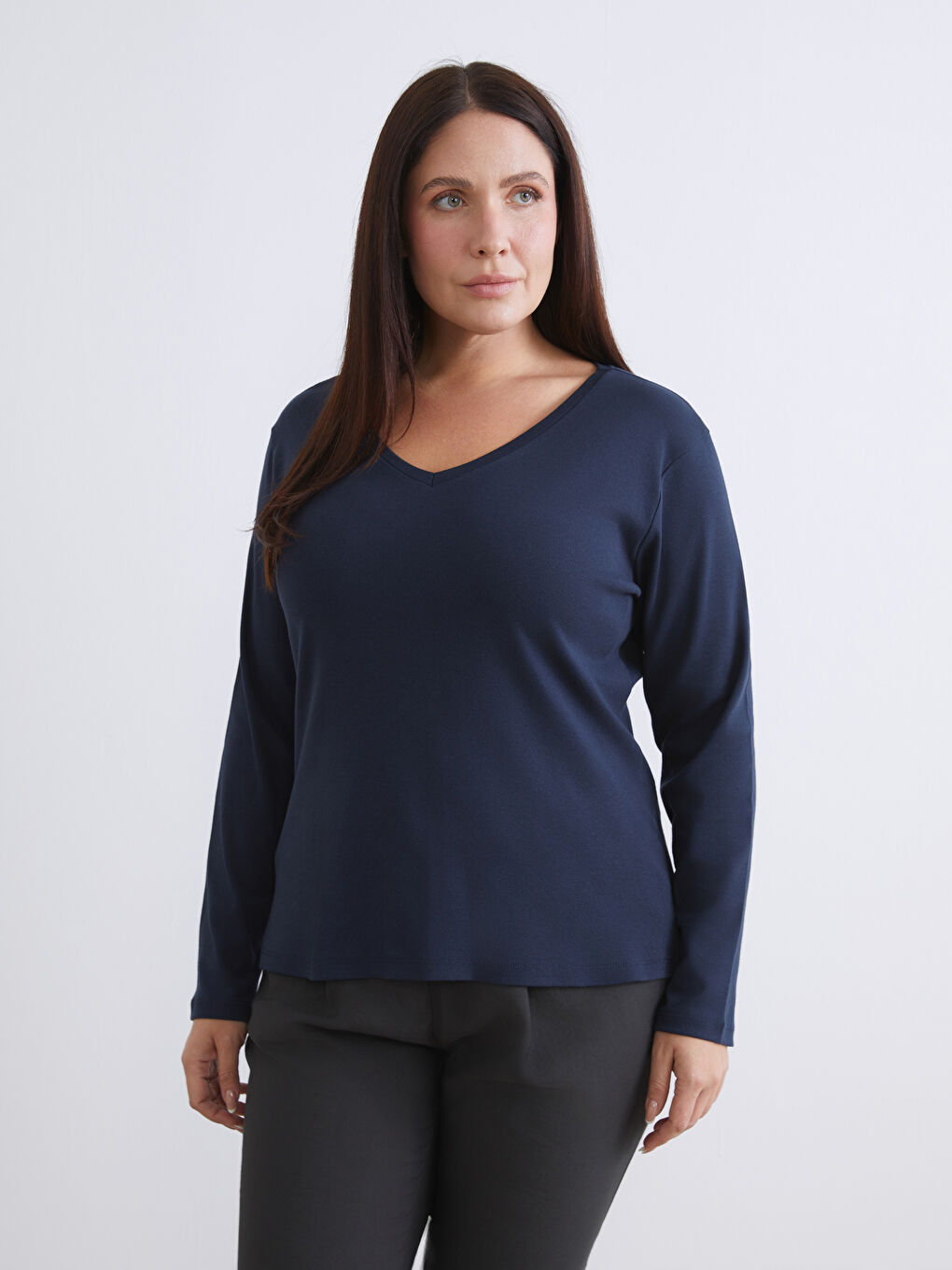 Lacivert V Yaka Uzun Kollu Kadın Tişört-1