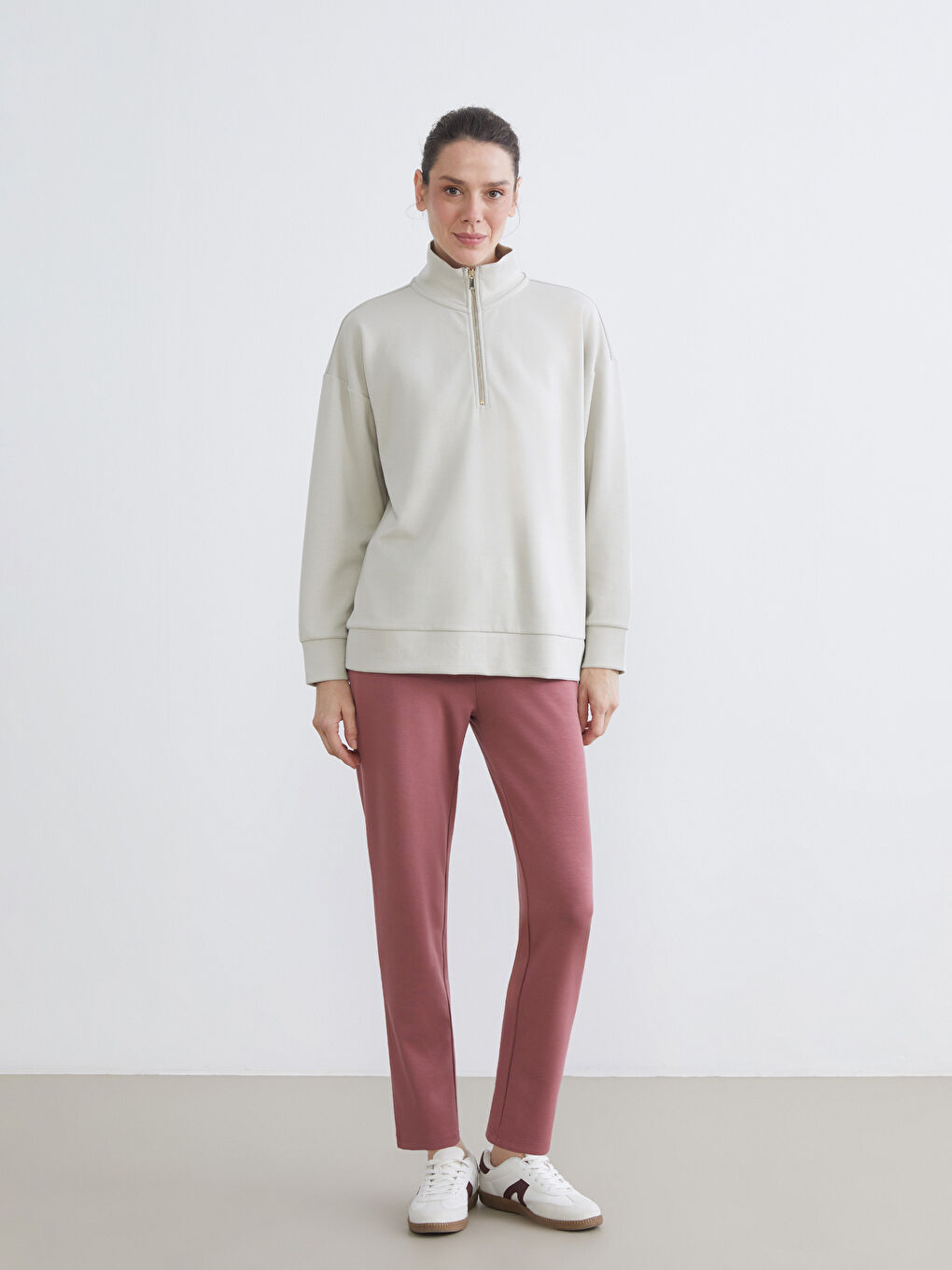 Women's Sweatpants with Elastic Waist