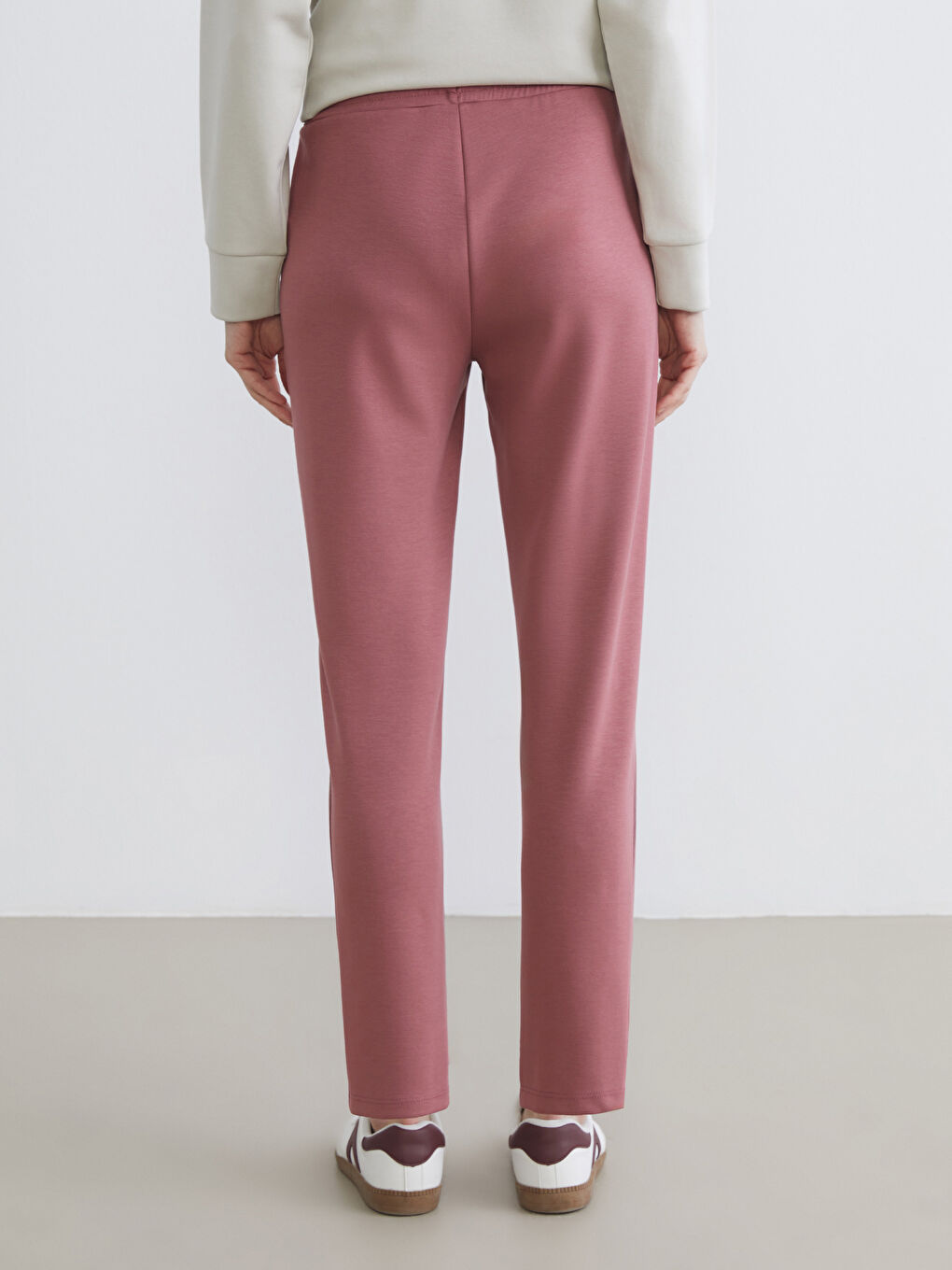 Women's Sweatpants with Elastic Waist-4