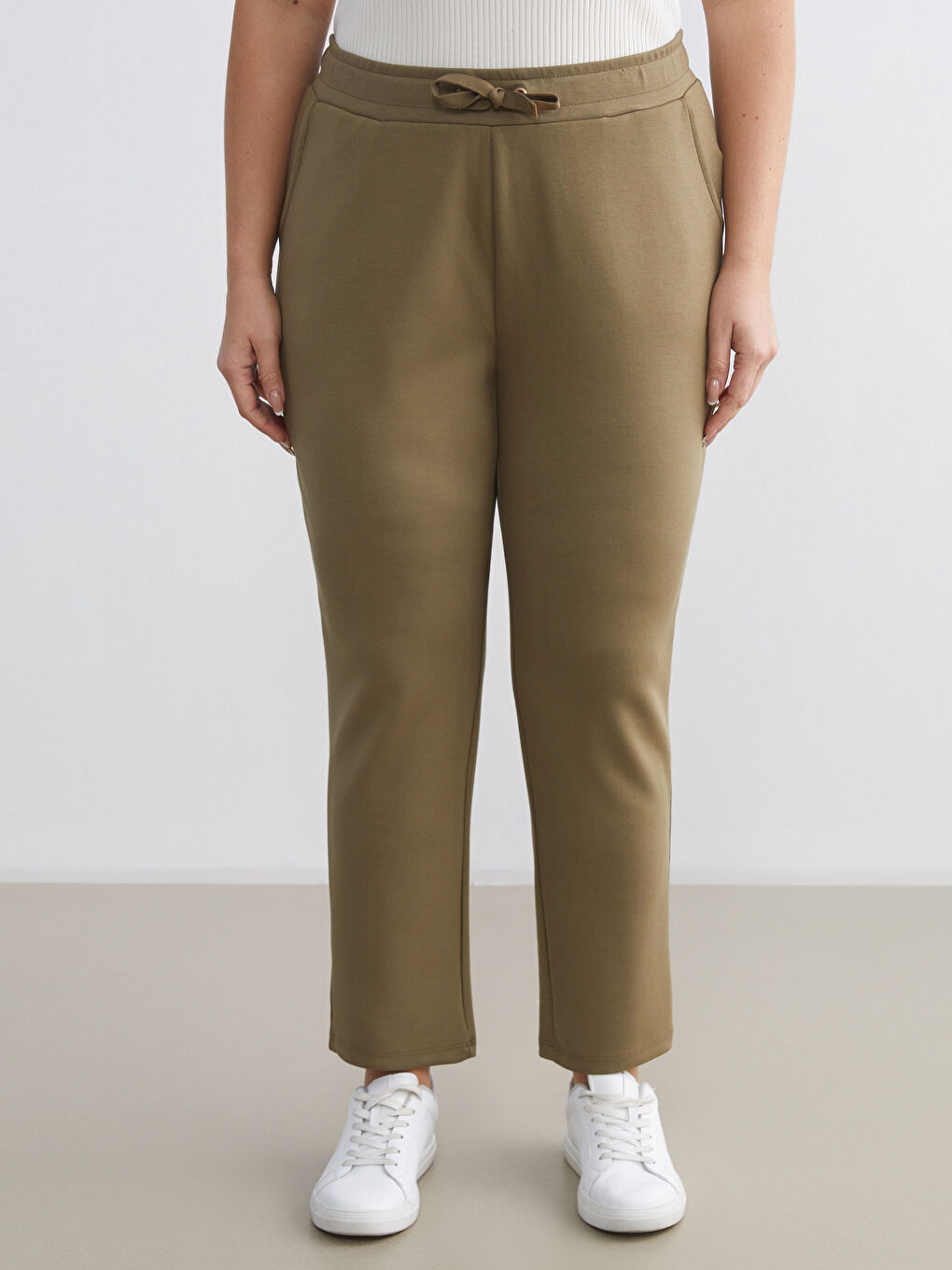 Women's Sweatpants with Elastic Waist-5