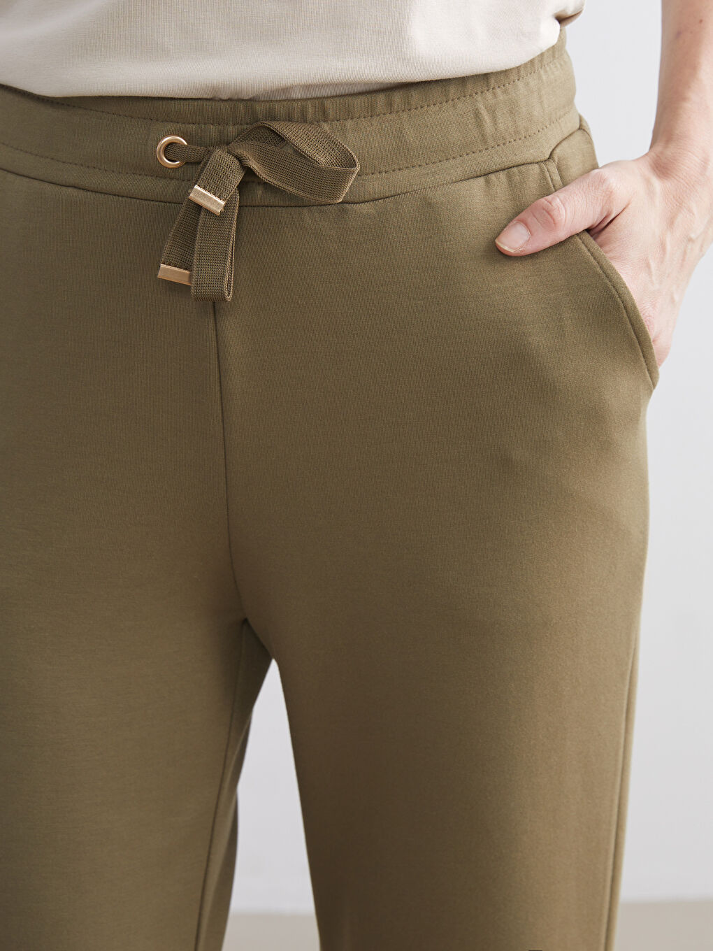Women's Sweatpants with Elastic Waist-3