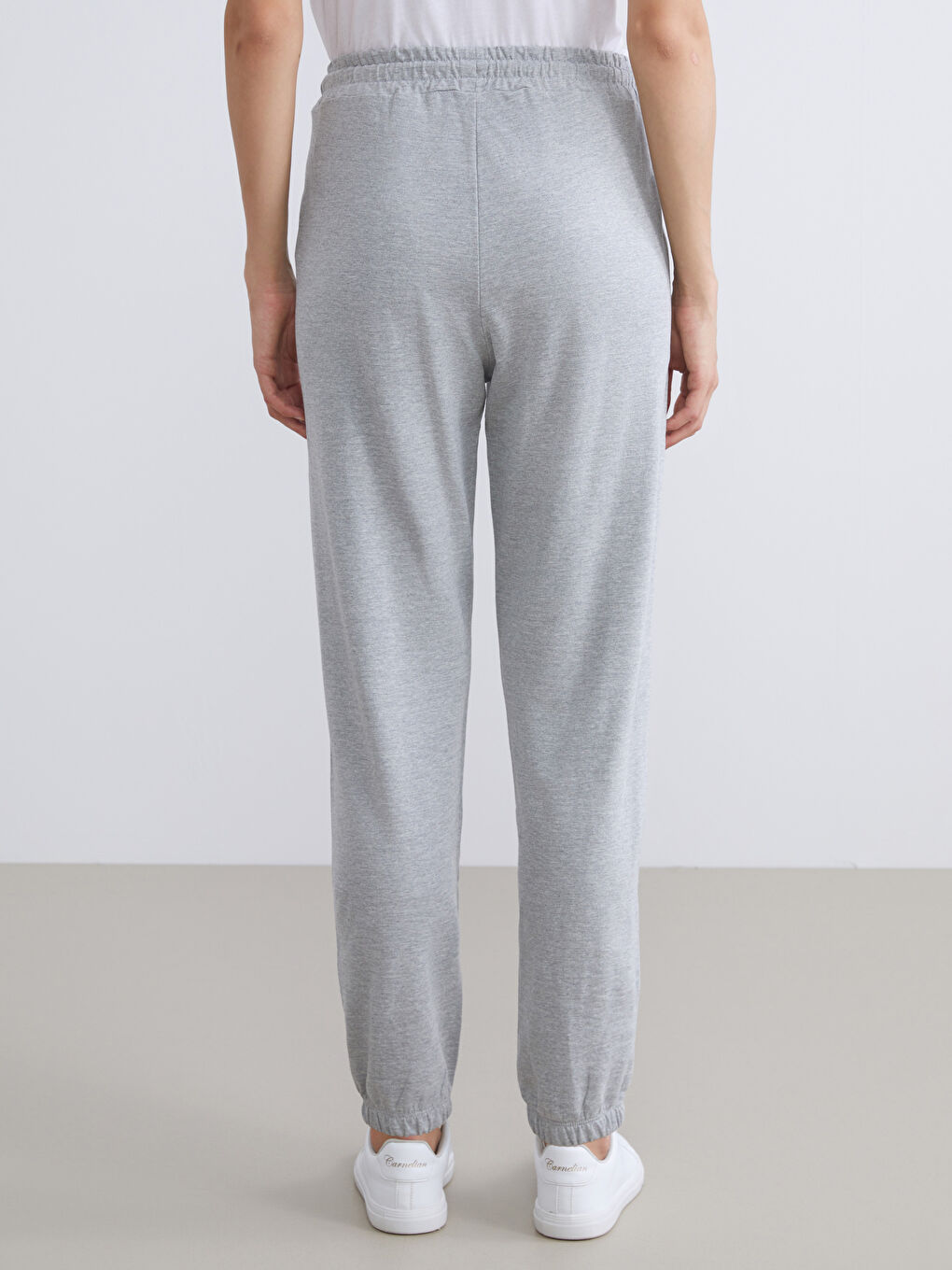 LCWAIKIKI Classic Elasticated Waist Women's Jogger Sweatpants -W57964Z8-CT3