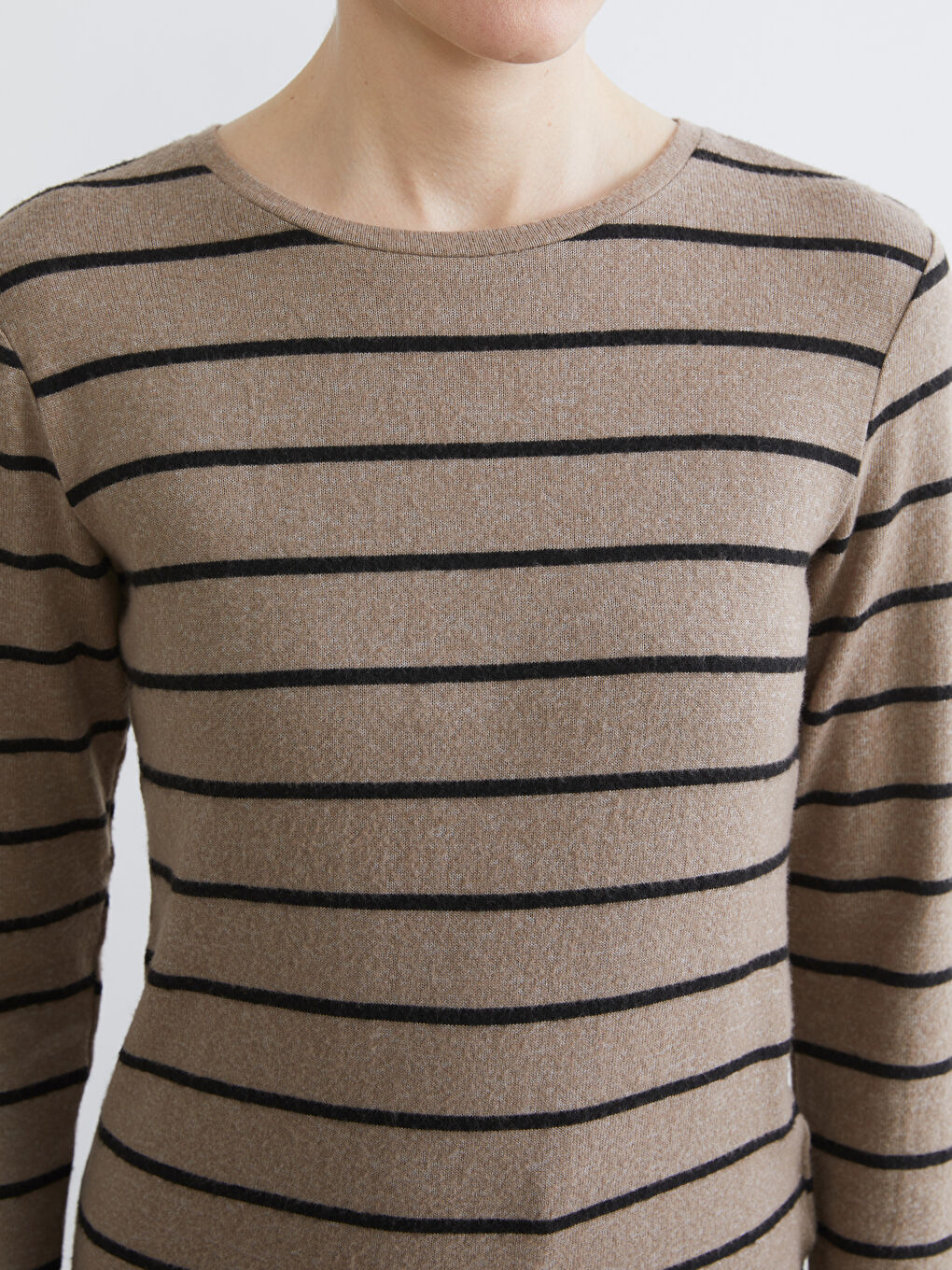 Дамска тениска на райета с обло деколте-2