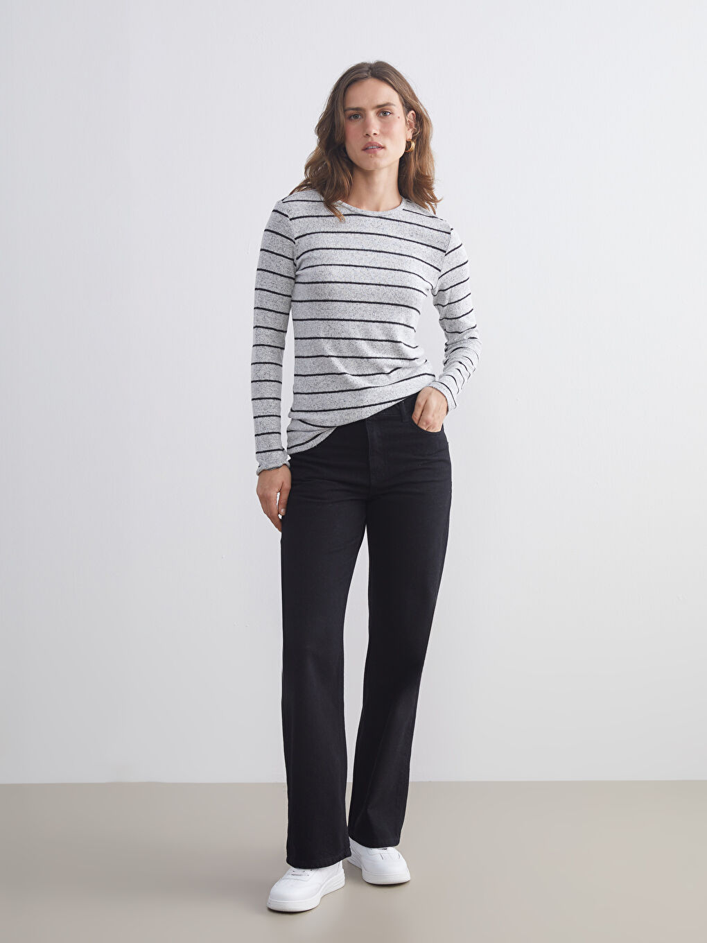LCWAIKIKI Classic Crew Neck Striped Women's T-Shirt -W57972Z8-LFY