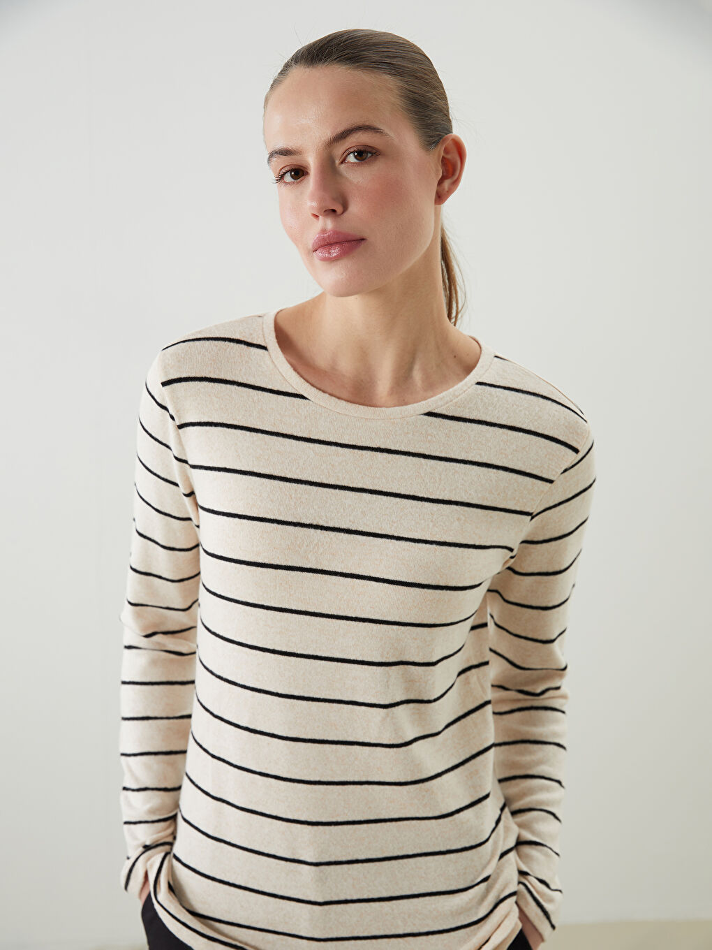 LCWAIKIKI Basic Crew Neck Striped Women's T-Shirt -W57972Z8-LFC