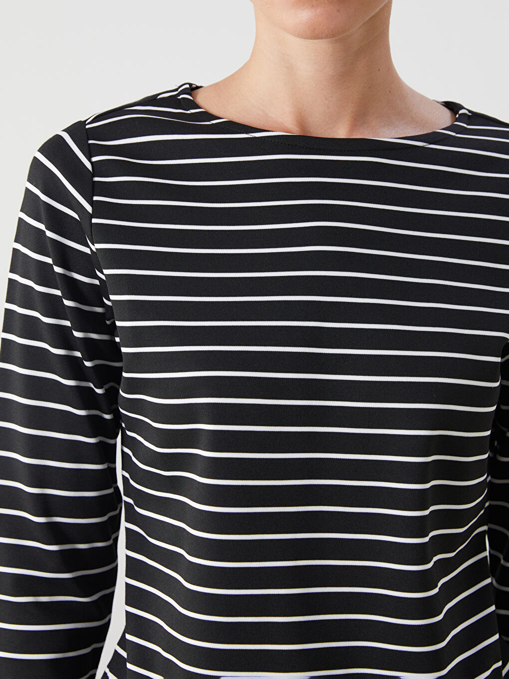 LCWAIKIKI Classic Crew Neck Striped Women's T-Shirt -W57974Z8-LEG
