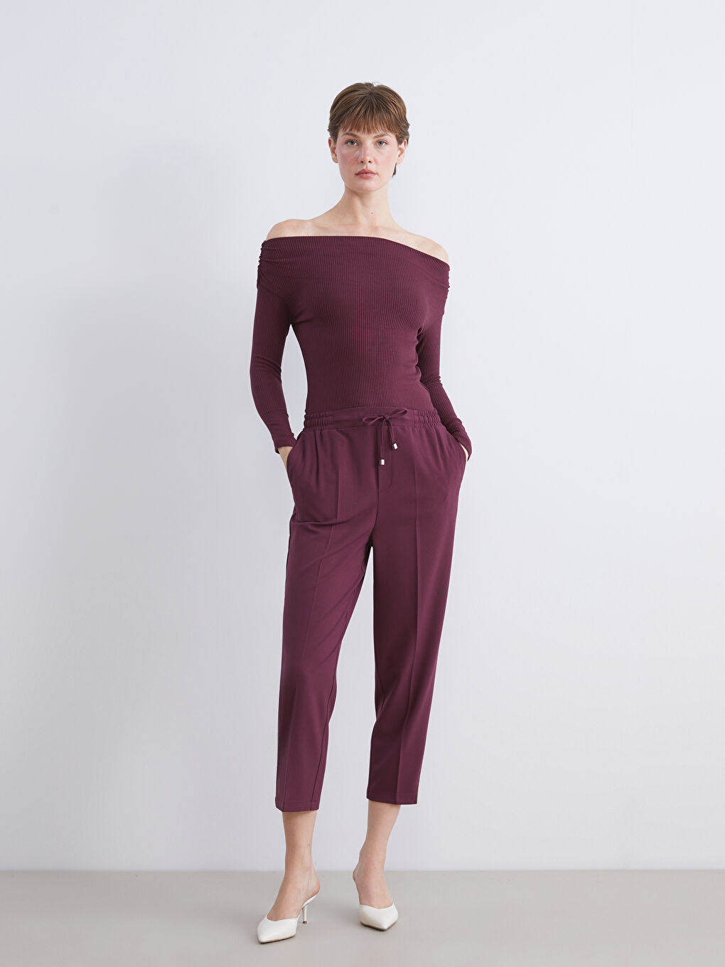 Elastic Waist Carrot Fit Women's Trousers