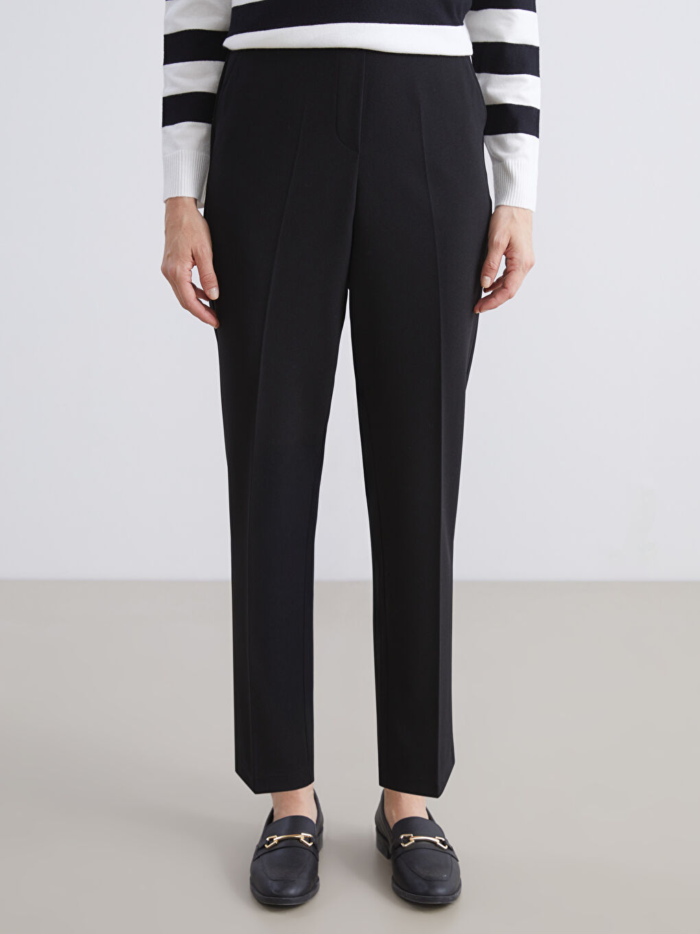 Elastic Waist Carrot Fit Women's Trousers-1