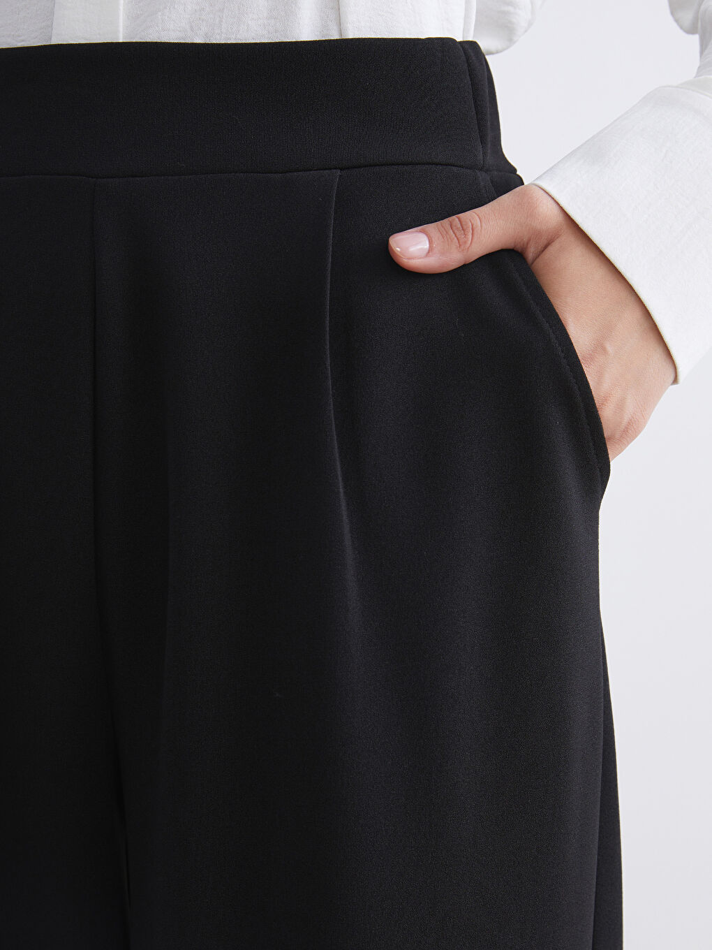Women's Elastic Waist Plain Trousers-4