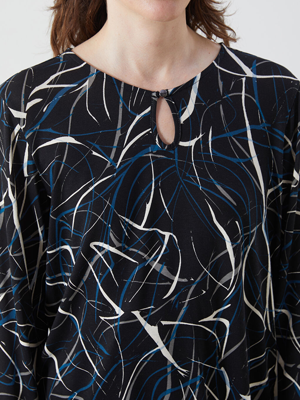 LCW Grace Crew Neck Patterned Women's Blouse -W58172Z8-LQJ