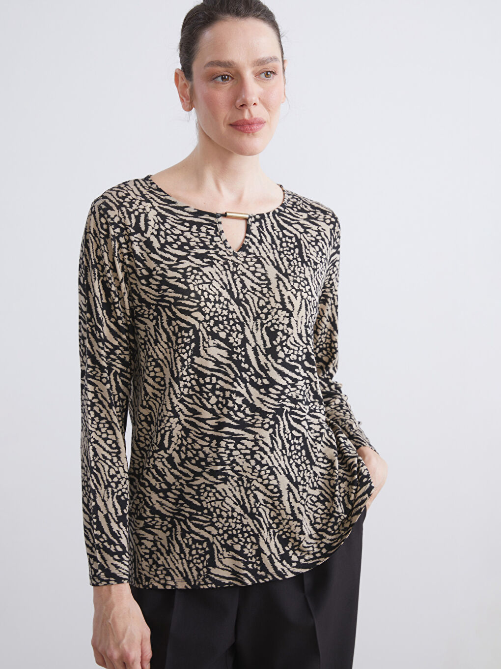 LCW Grace Crew Neck Patterned Blouse -W58174Z8-LQJ