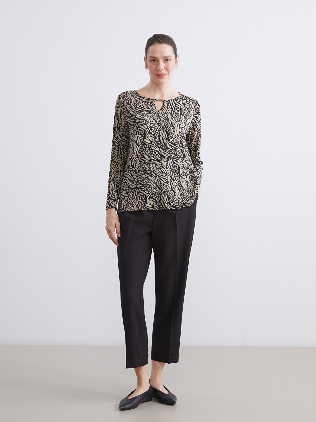 LCW Grace Crew Neck Patterned Blouse -W58174Z8-LQJ