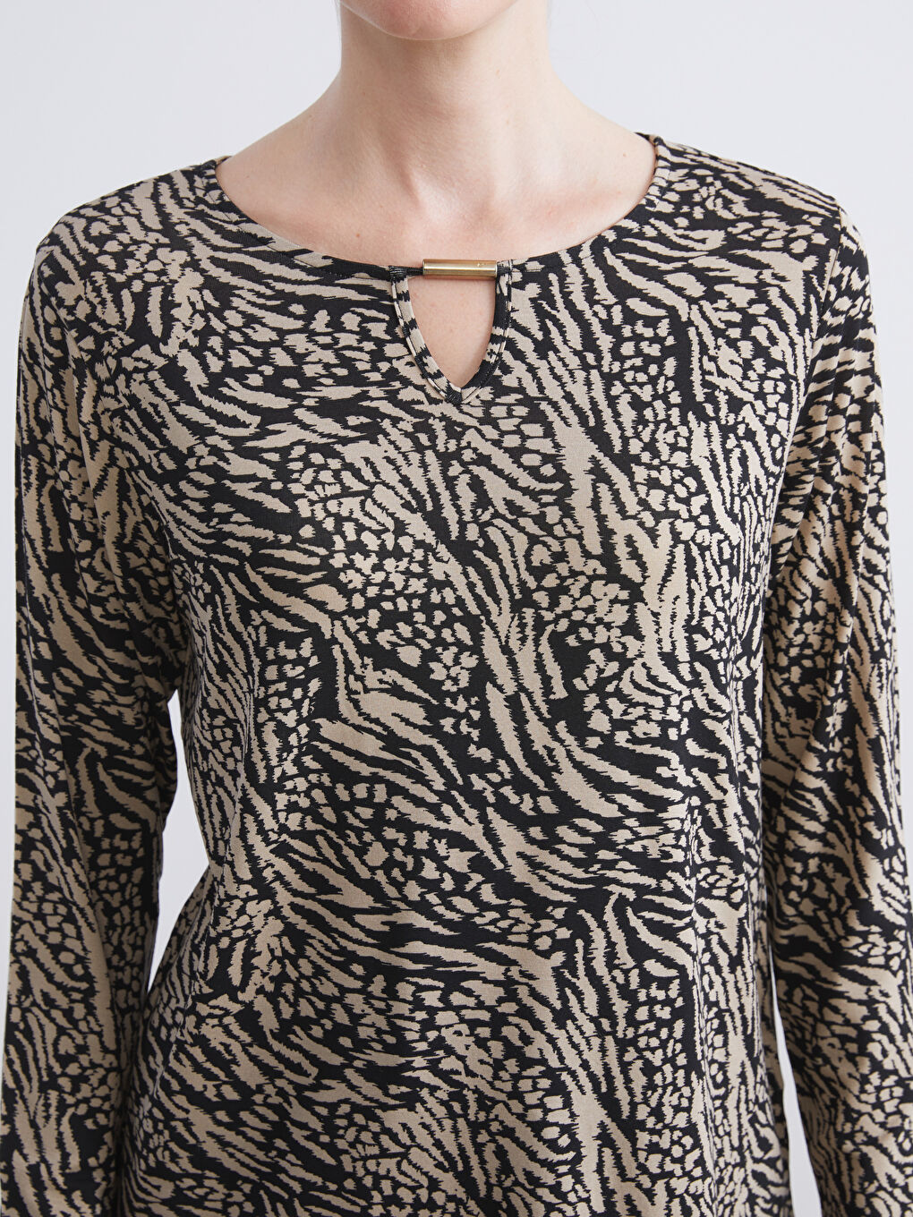 LCW Grace Crew Neck Patterned Blouse -W58174Z8-LQJ
