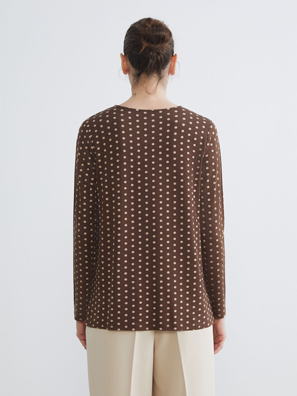Kahverengi Bisiklet Yaka Puantiyeli Bluz-3
