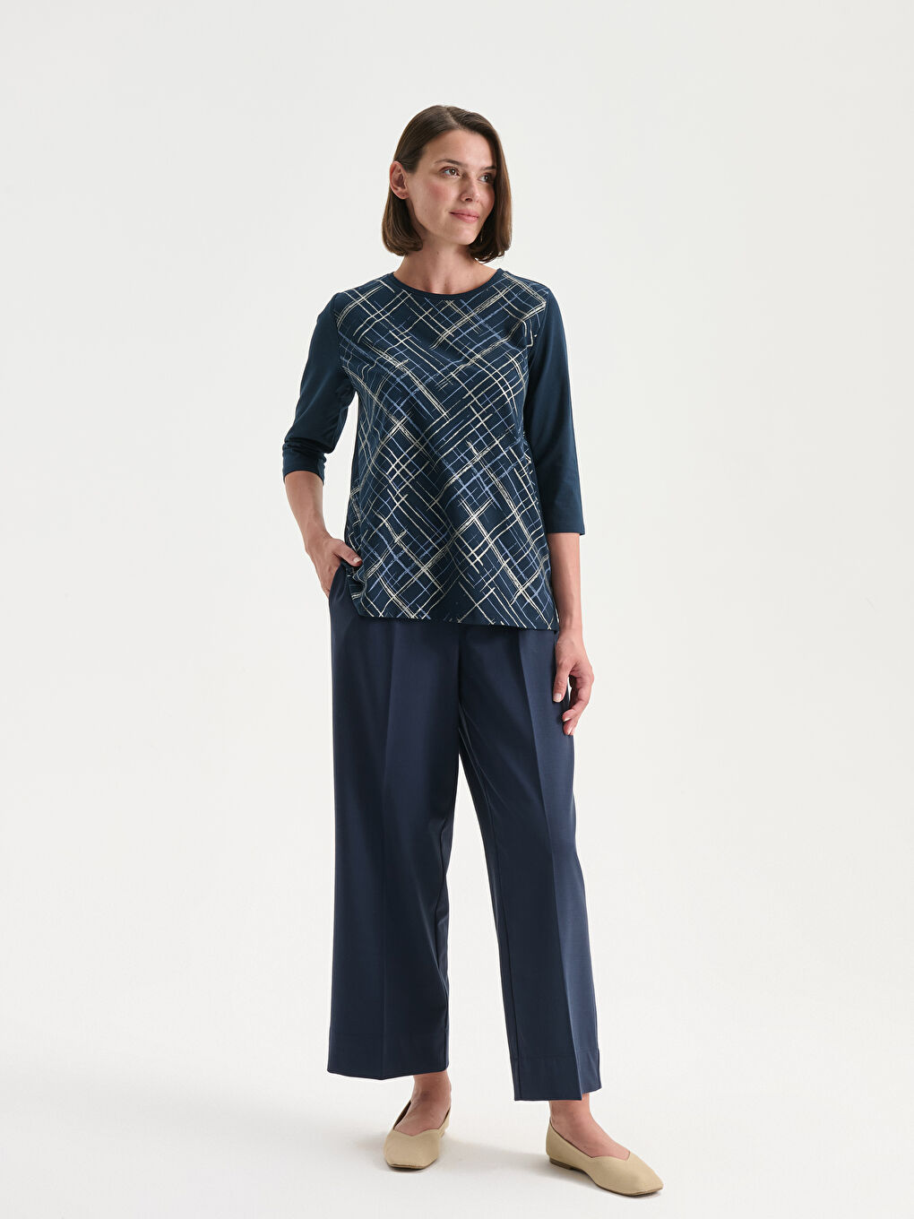 LCW Grace Crew Neck Patterned Blouse -W58176Z8-E1J