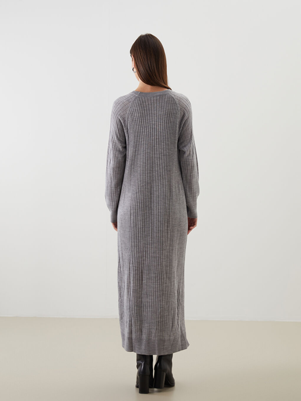 Crew Neck Knit Dress-3