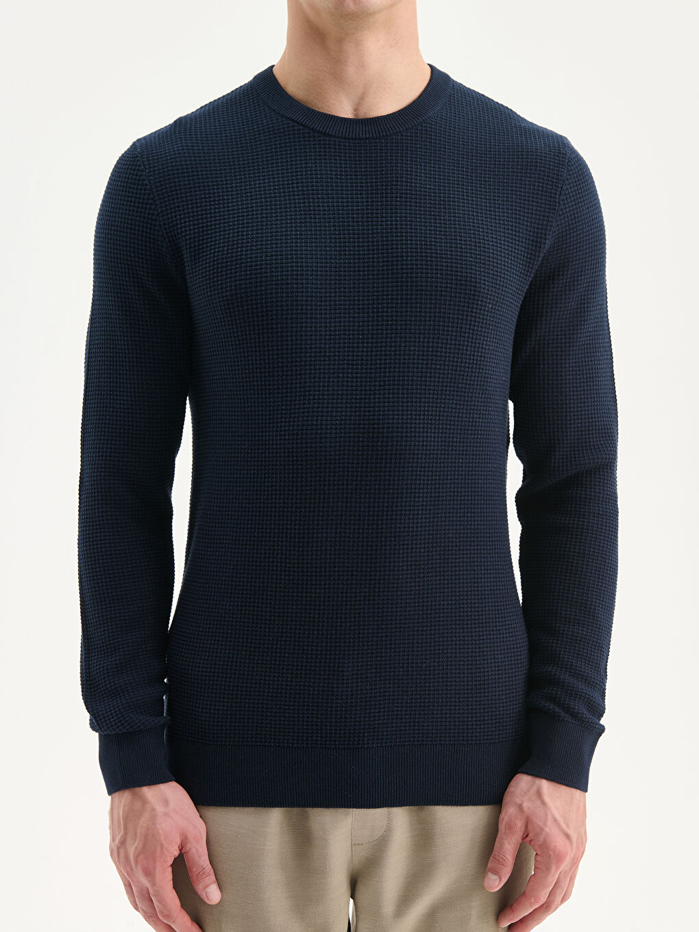 Crew Neck Checkered Men's Knit Sweater-2