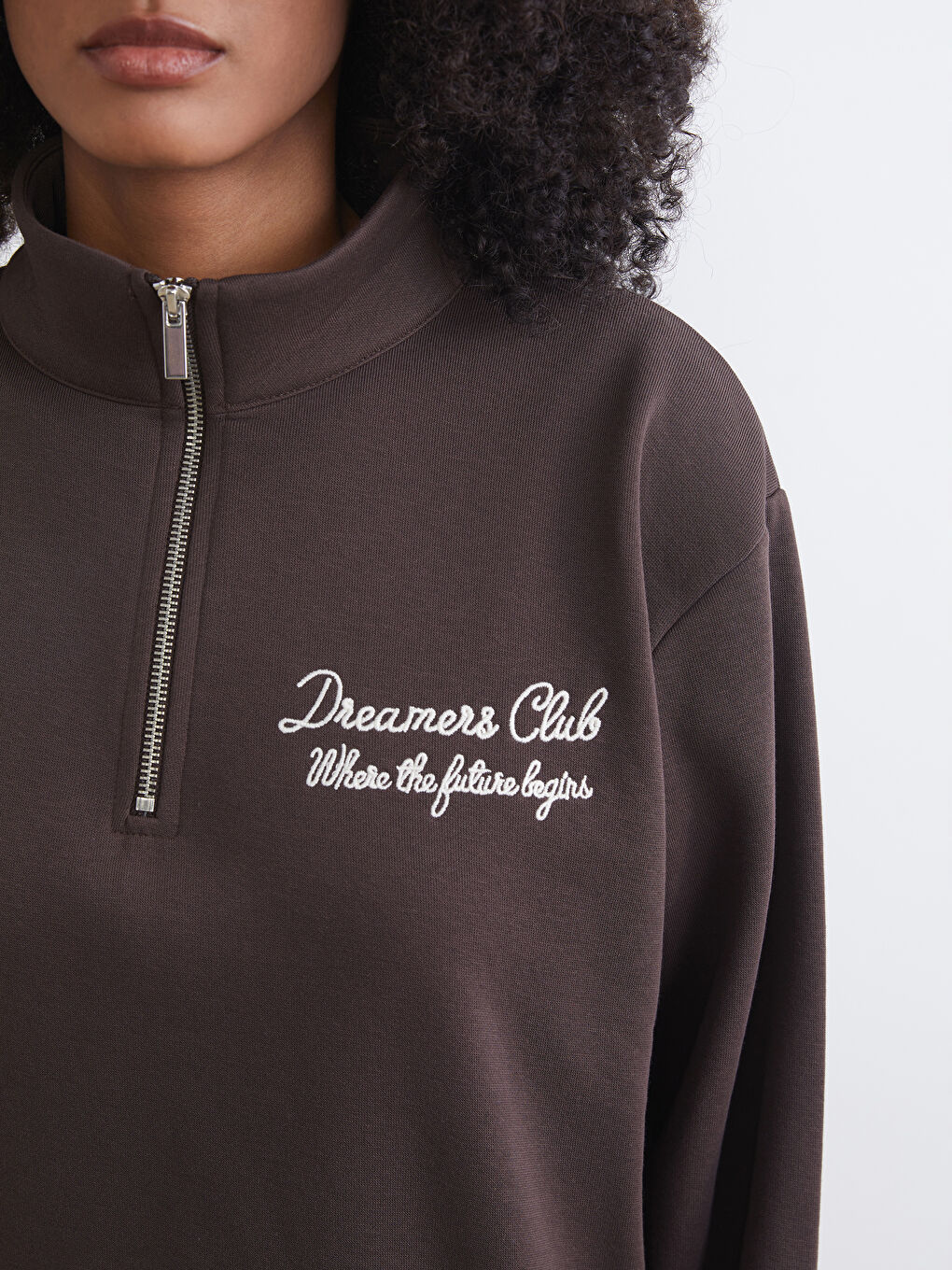 Әйелдерге арналған биік жағалы кестеленген оверсайз қалың свитшот-2