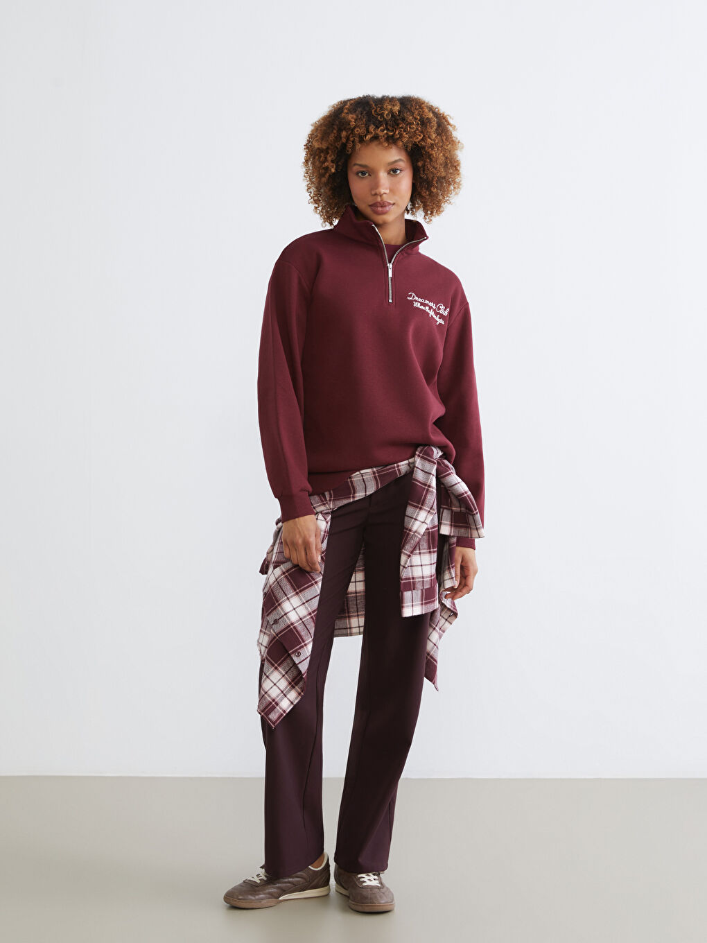 Funnel Neck Embroidered Oversize Women's Thick Sweatshirt-1