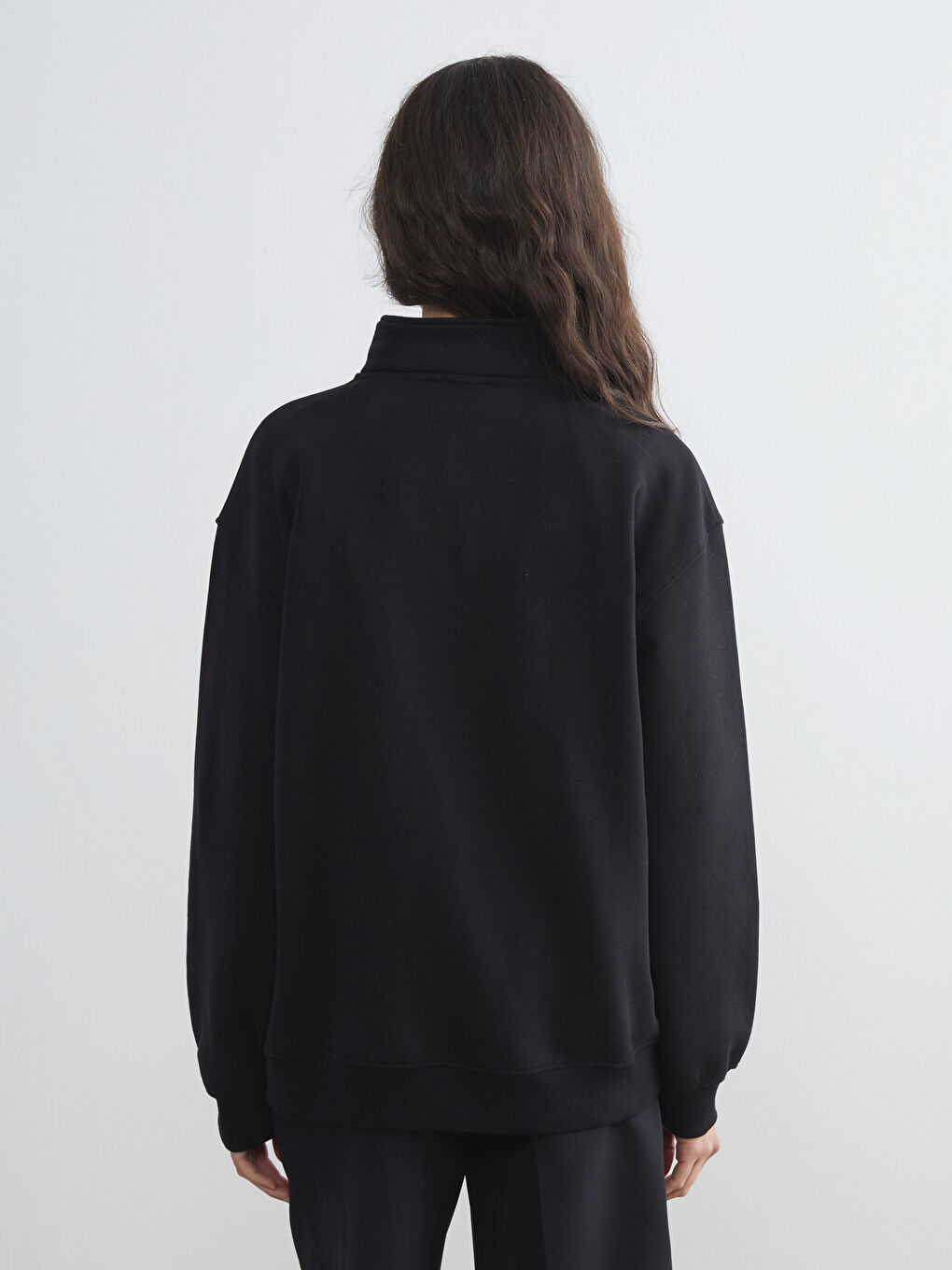 Woman BLACK Sweatshirt-3
