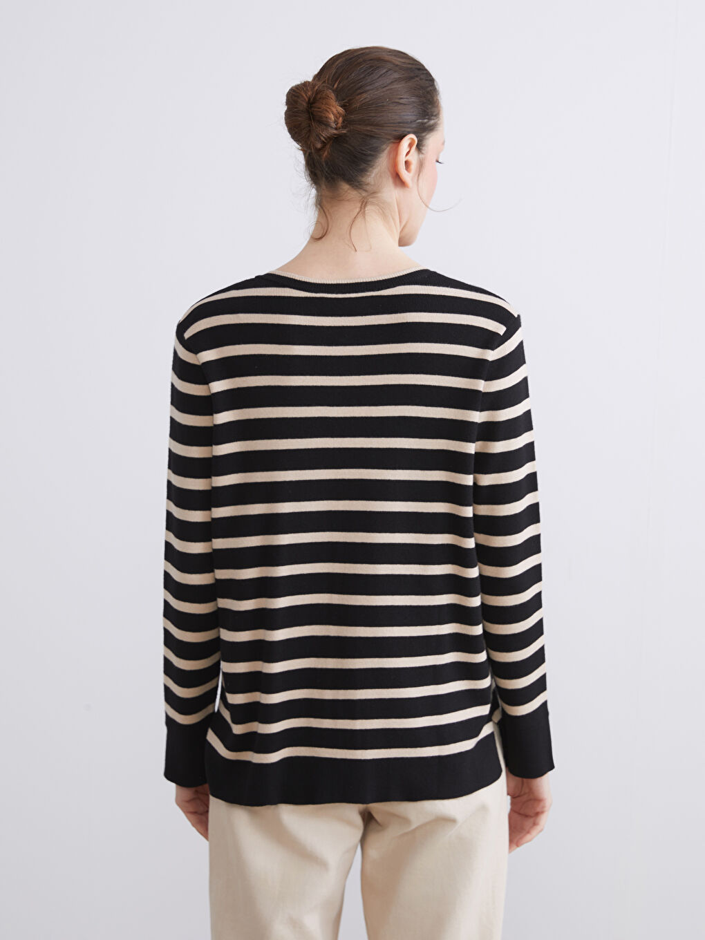 Crew Neck Striped Women's Knitwear Cardigan-3