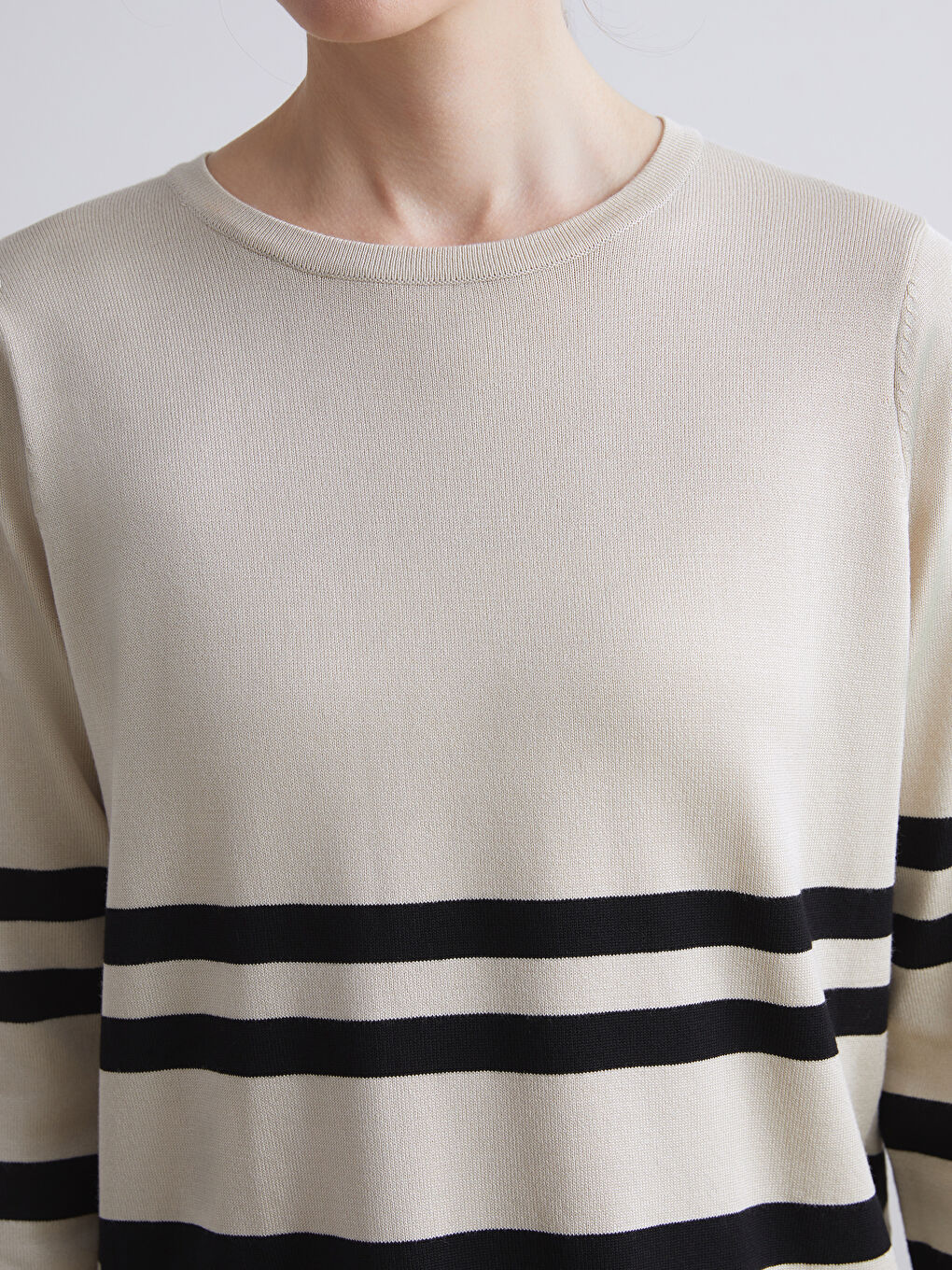 Crew Neck Striped Women's Knitwear Sweater-2