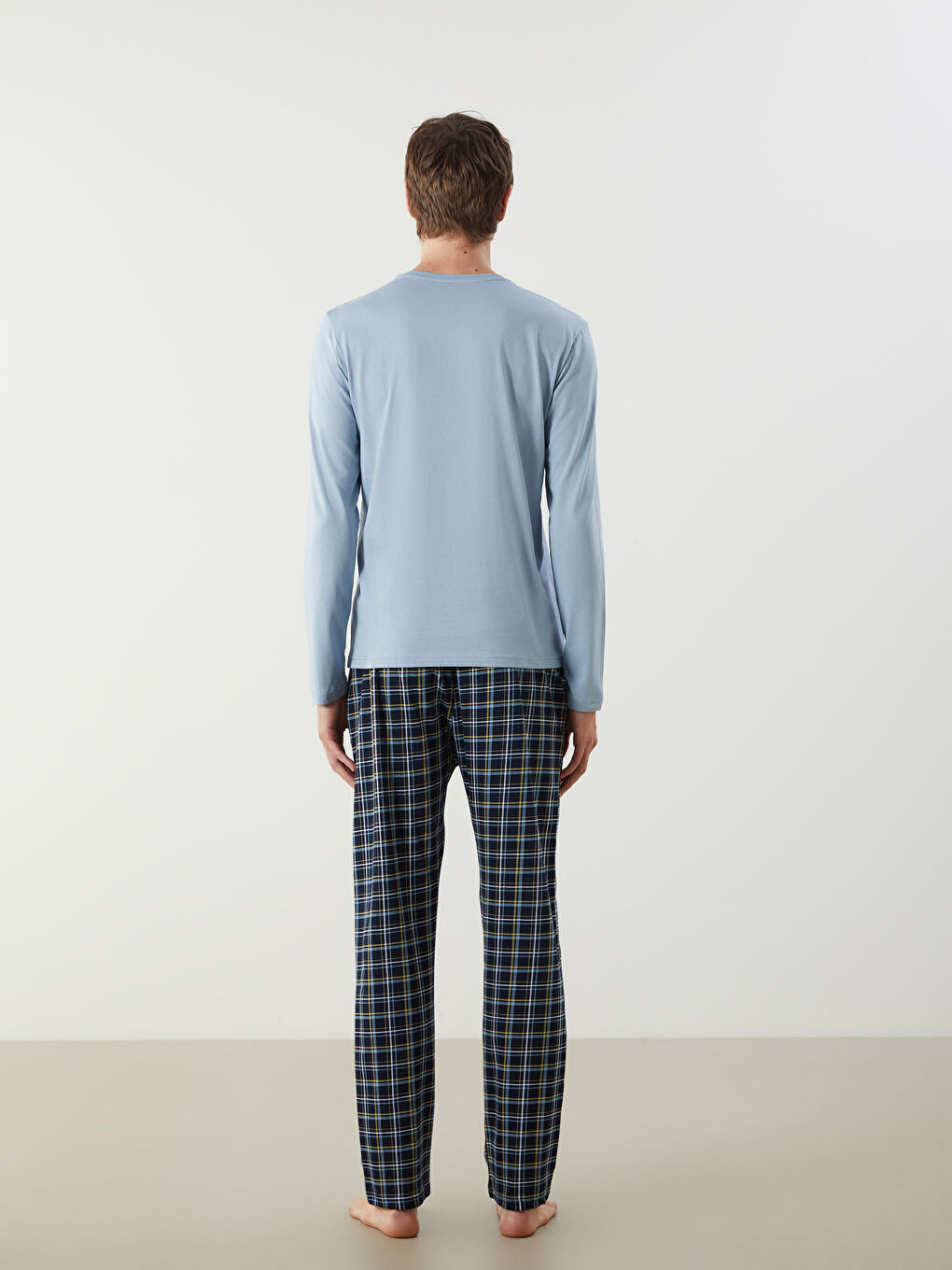 LC WAIKIKI Regular Fit Men's Pyjama Set -W58391Z8-LSJ