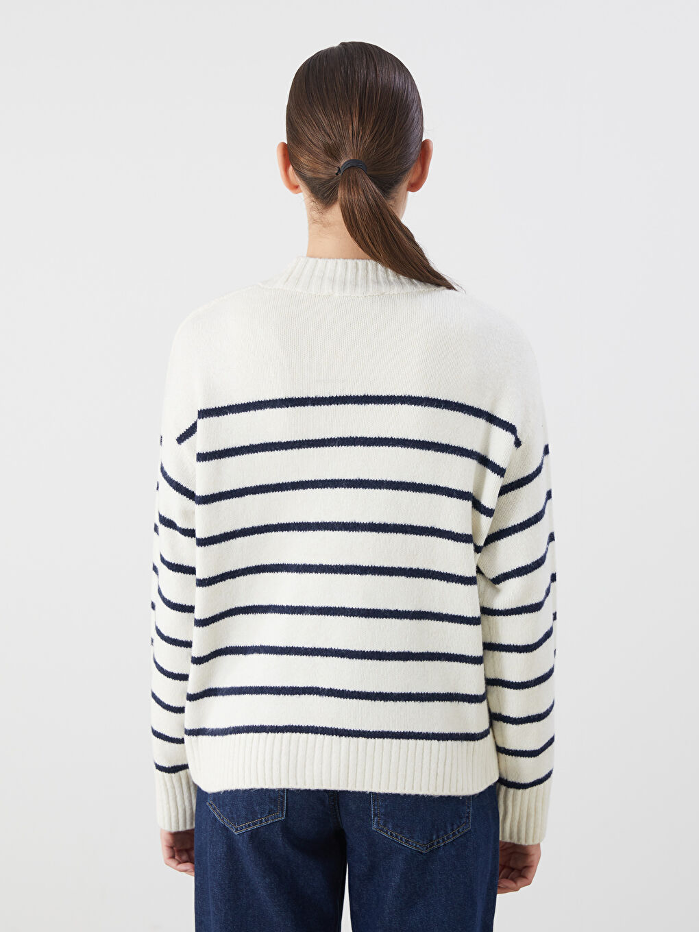 V Neck Striped Women's Knitwear Cardigan-3