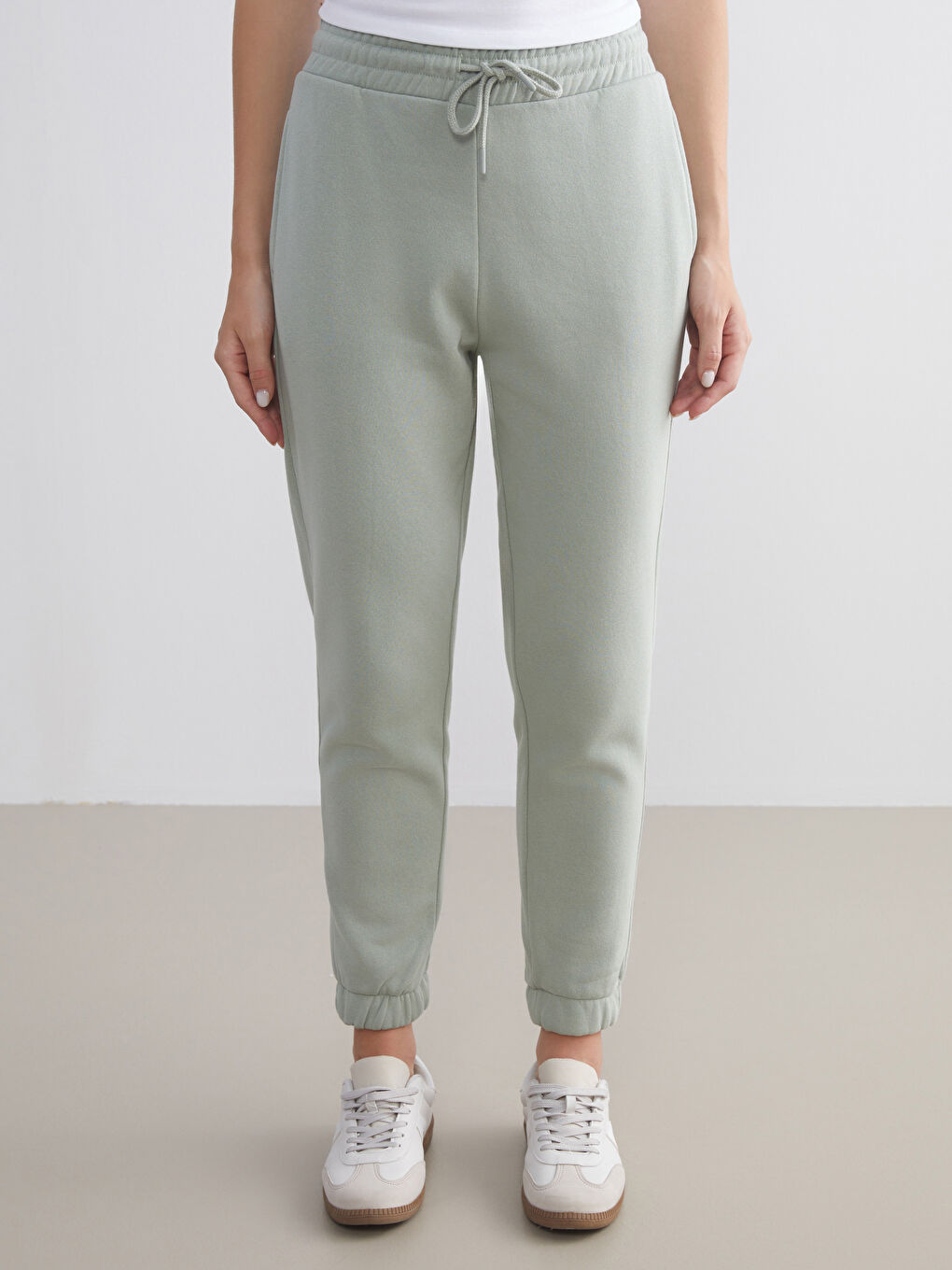 Elasticated Waist Women's Jogger Sweatpants-1