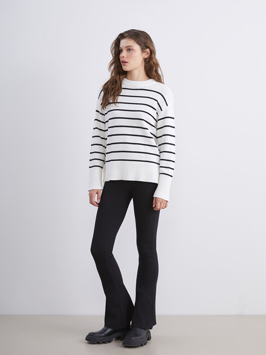 XSIDE Women's Trousers with Elastic Waist and Flared Leg -W58413Z8-CVL