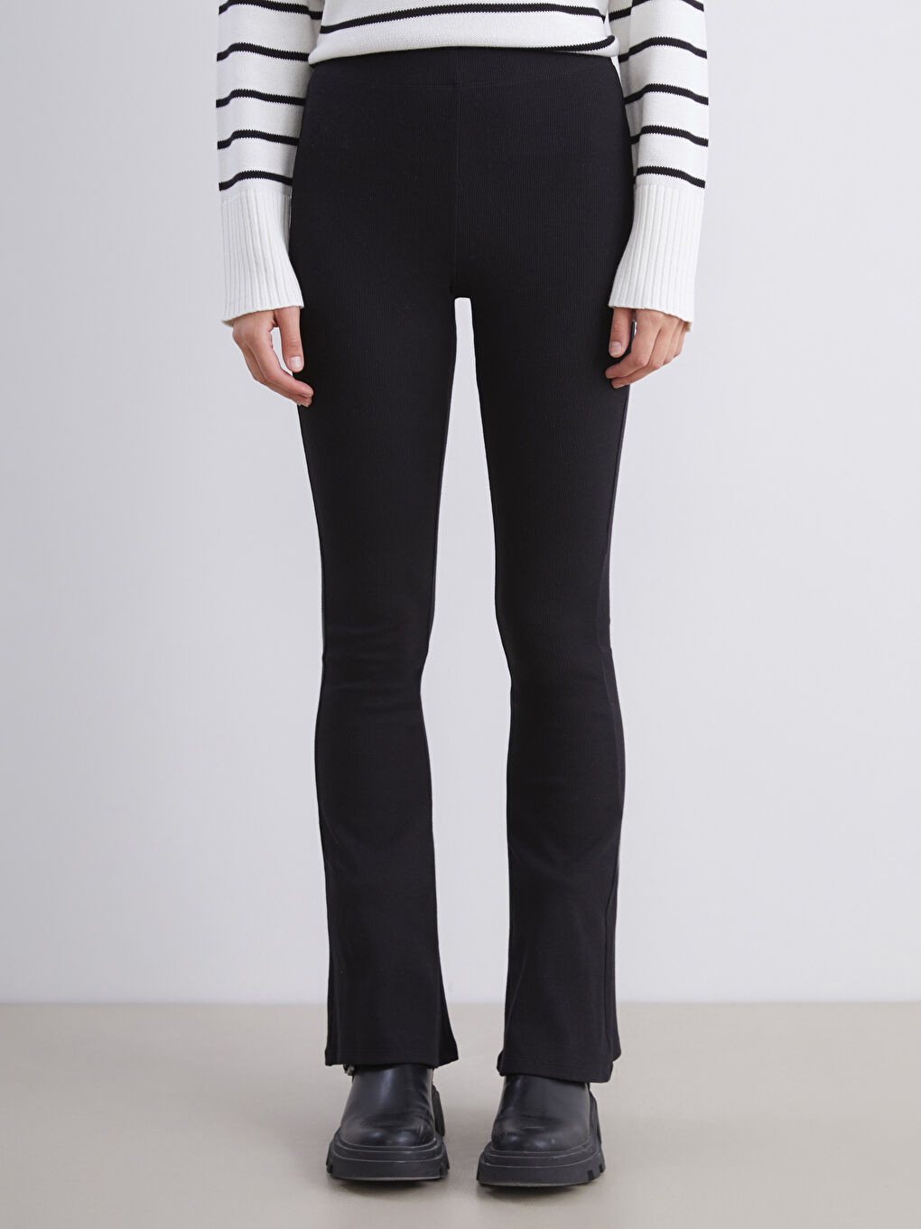 XSIDE Women's Trousers with Elastic Waist and Flared Leg -W58413Z8-CVL