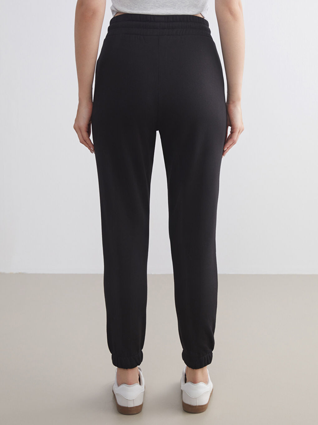 Elasticated Waist Women's Thick Jogger Sweatpants-3
