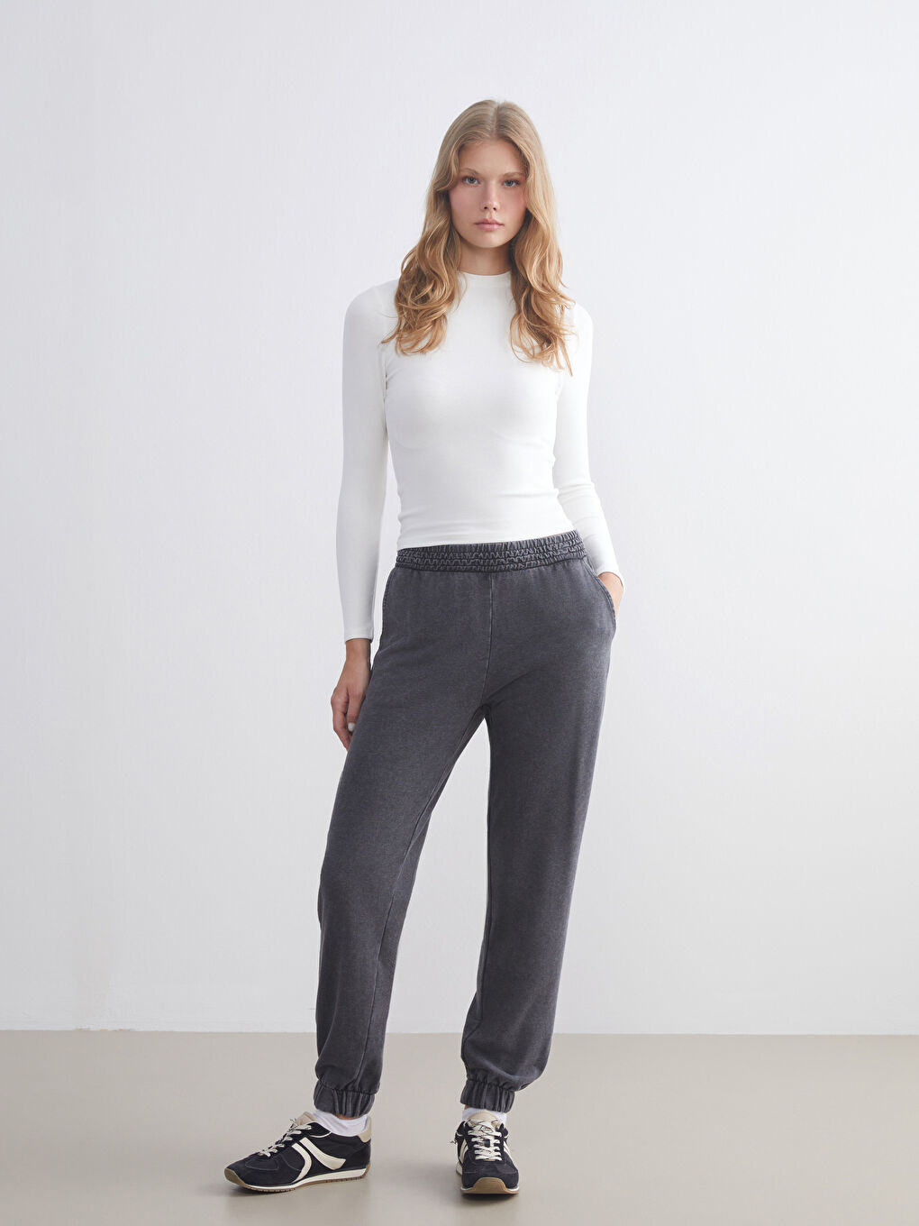 Elasticated Waist Women's Jogger Sweatpants
