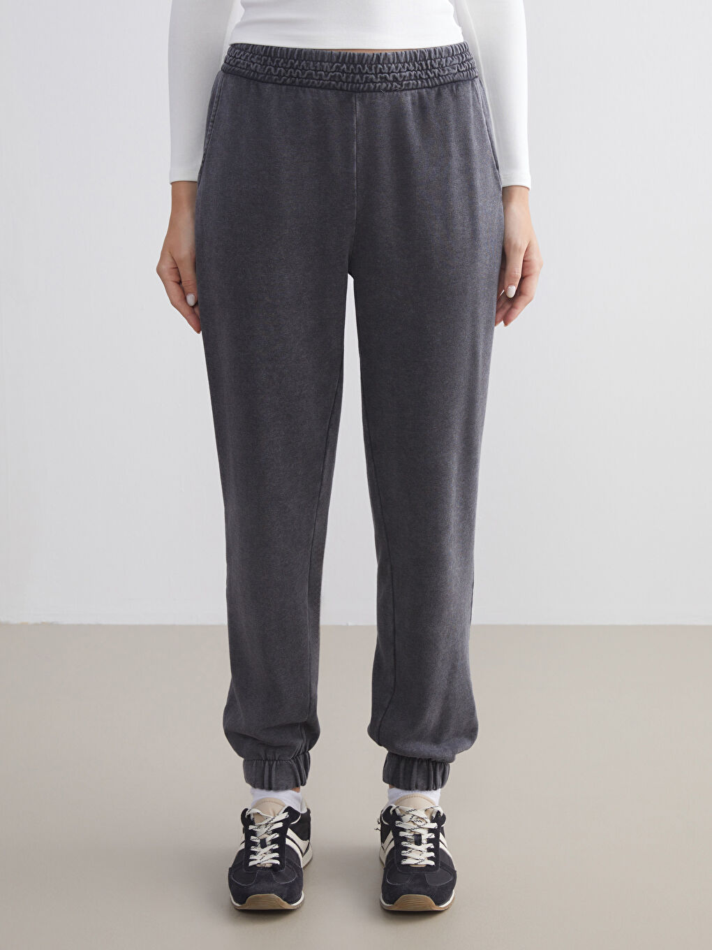 Elasticated Waist Women's Jogger Sweatpants-1