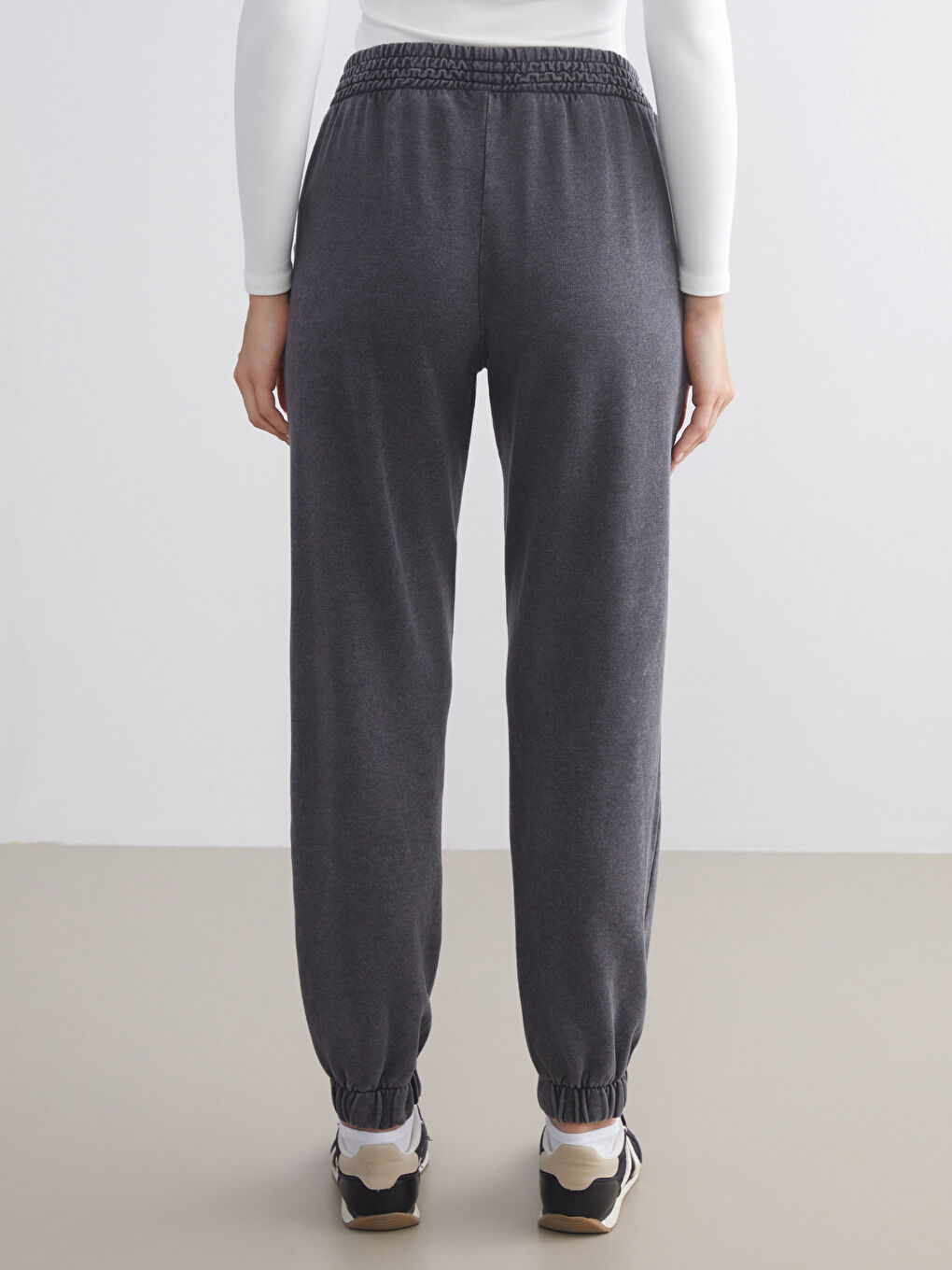 Elasticated Waist Women's Jogger Sweatpants-3