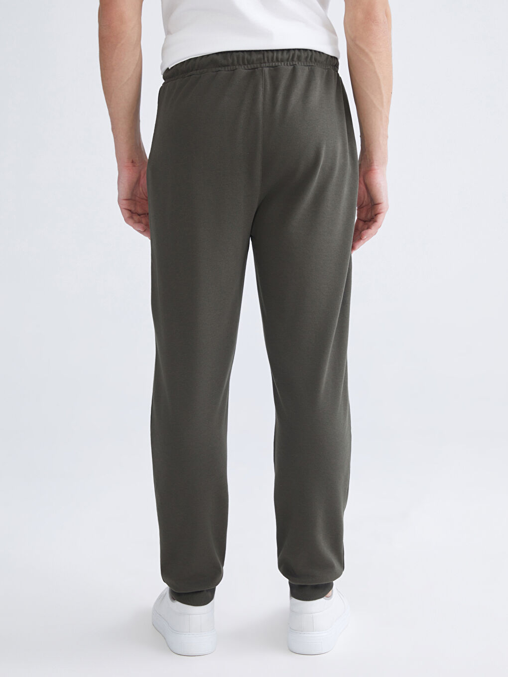 Standard Fit Men's Jogger Sweatpants-3